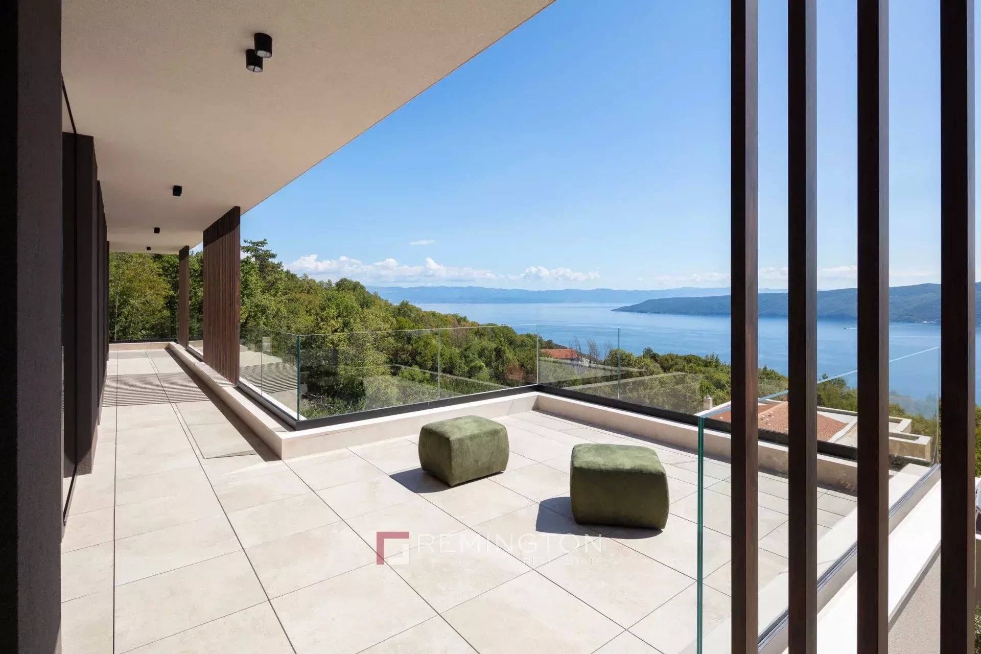 4 Bedroom Villa/Townhouse's Image 8