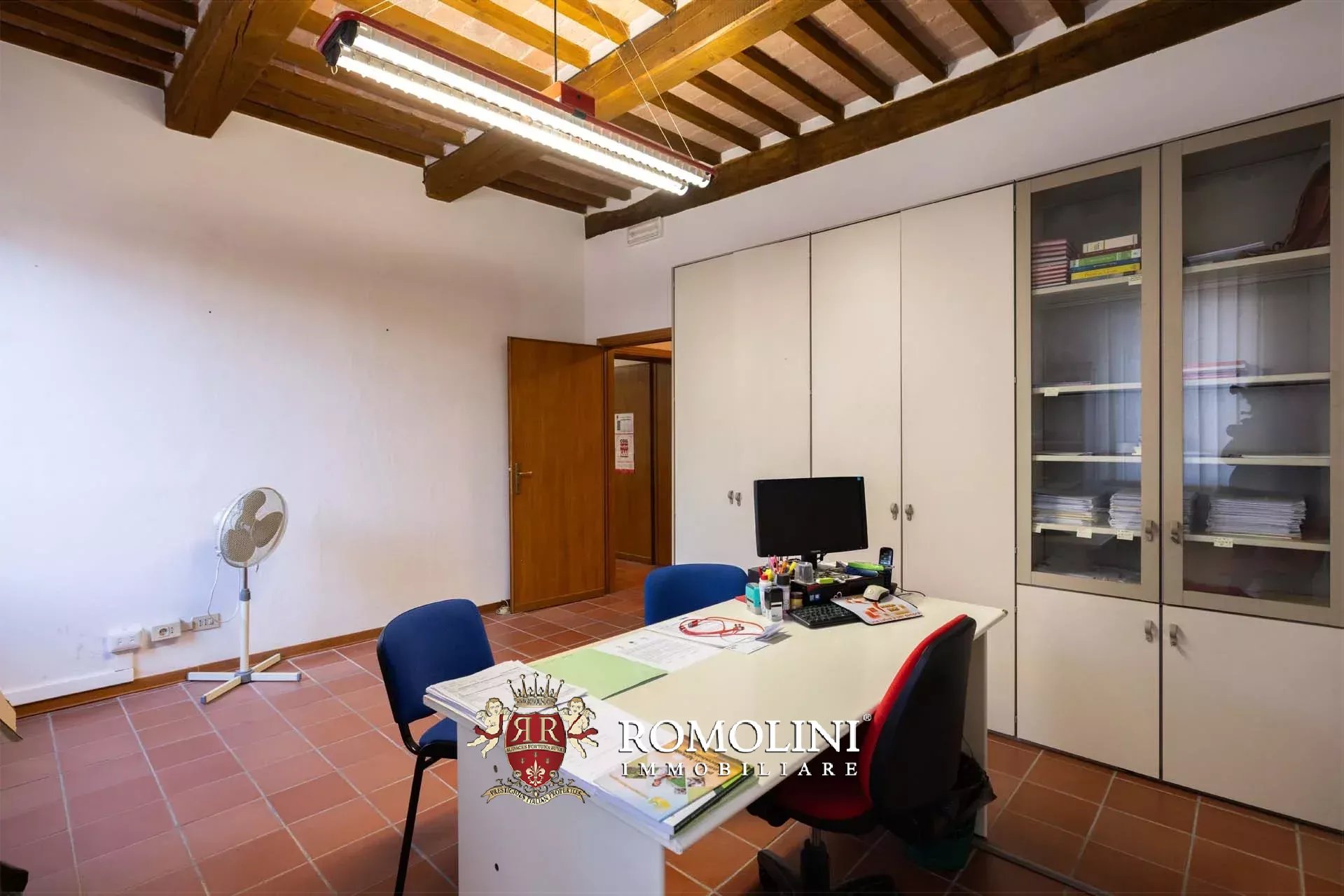 8 Bedroom Villa/Townhouse's Image 37