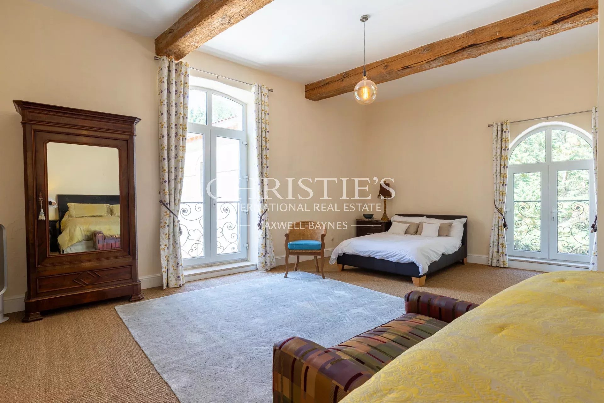 5 Bedroom Villa/Townhouse's Image 8