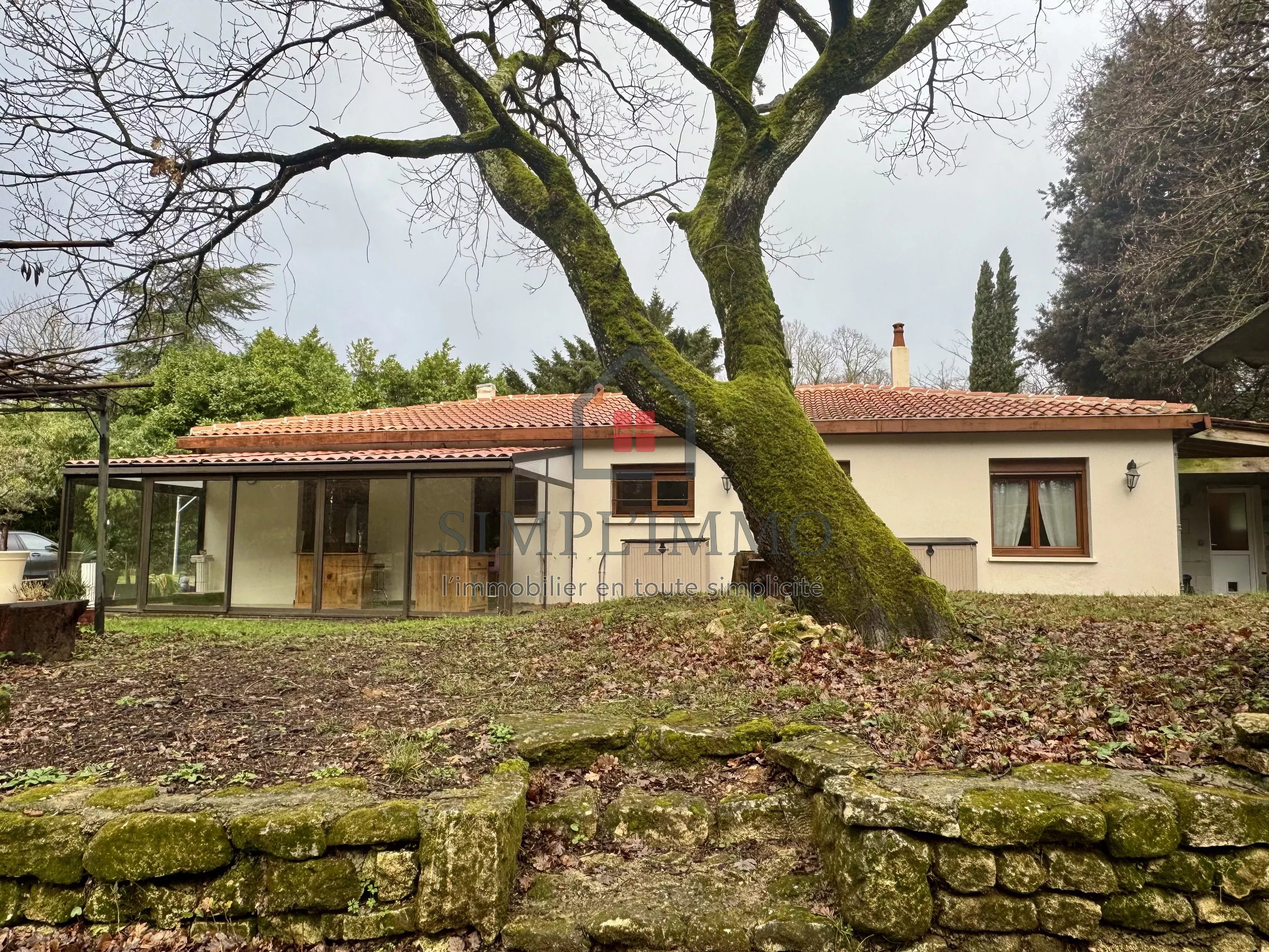 Agence immobilière de 