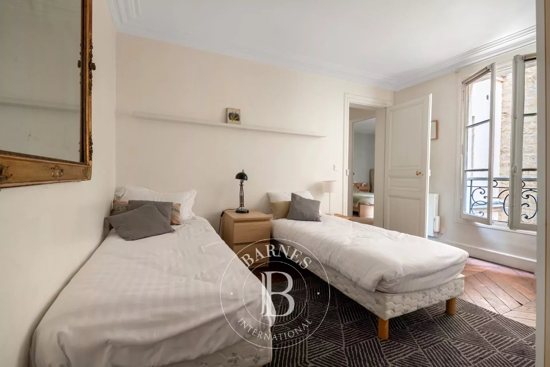 Daire Paris 3ème - picture 13