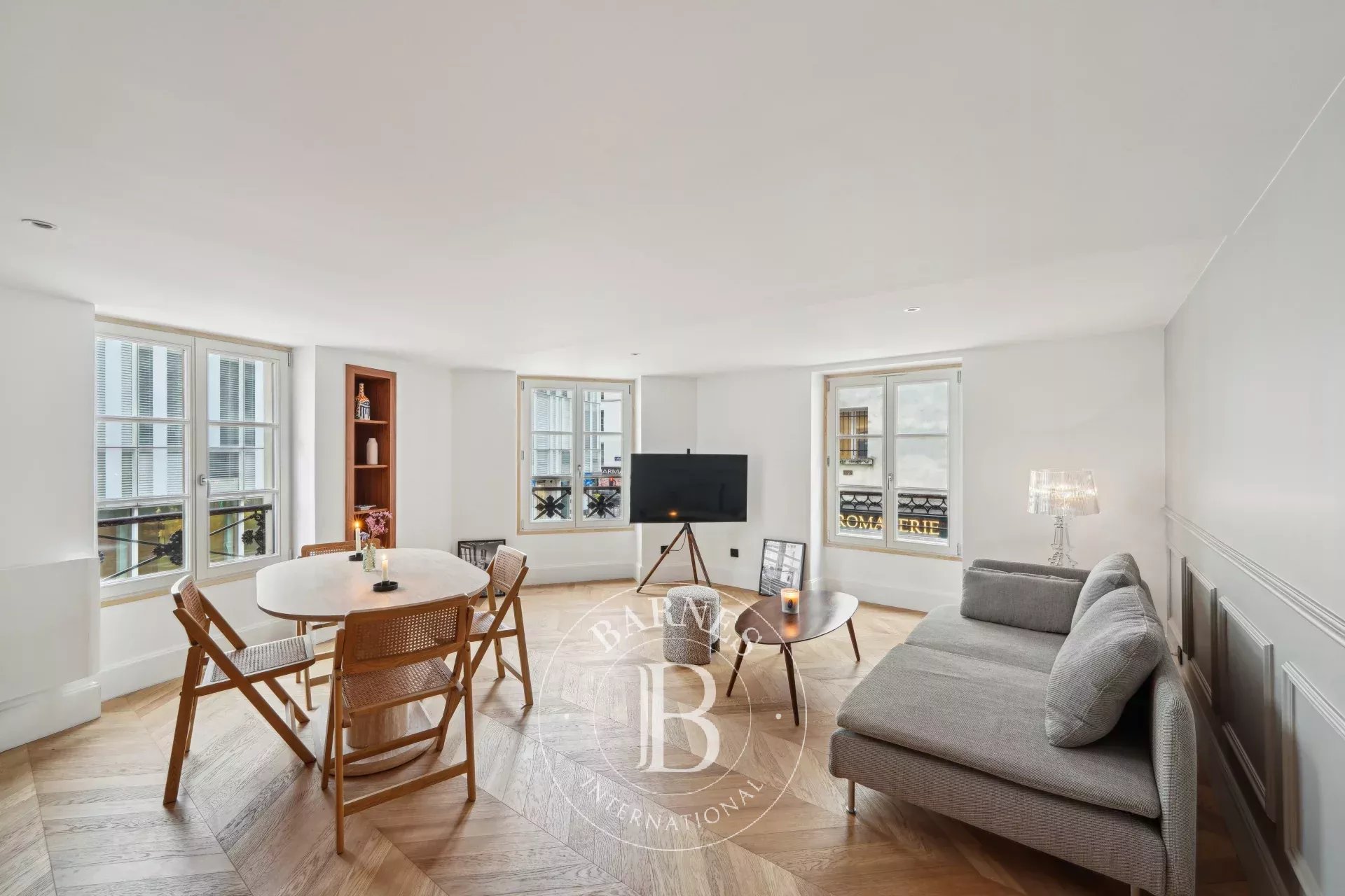 Appartement Paris 75007  -  ref 85165200 (picture 1)