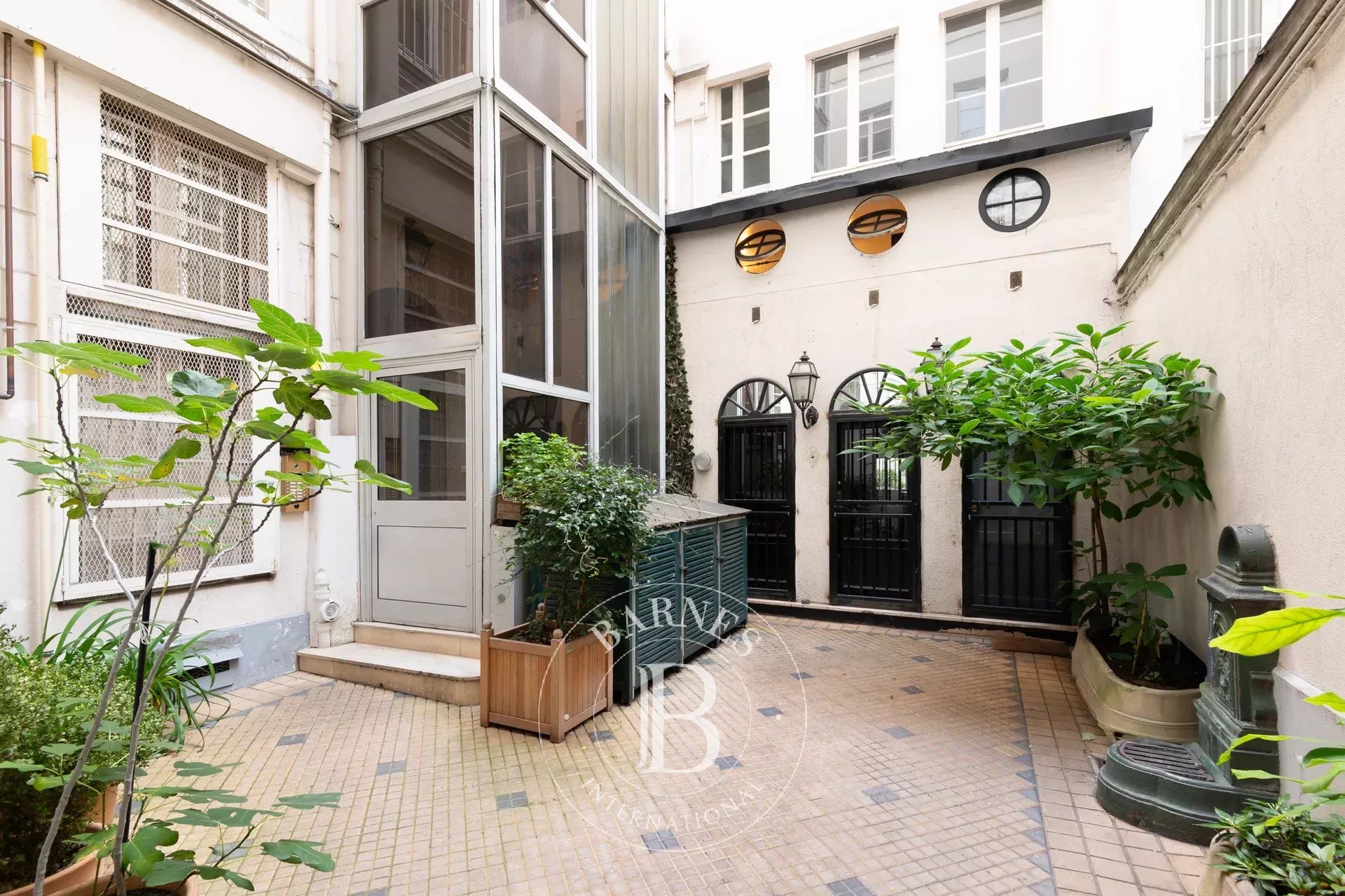 Daire Paris 9ème - picture 19