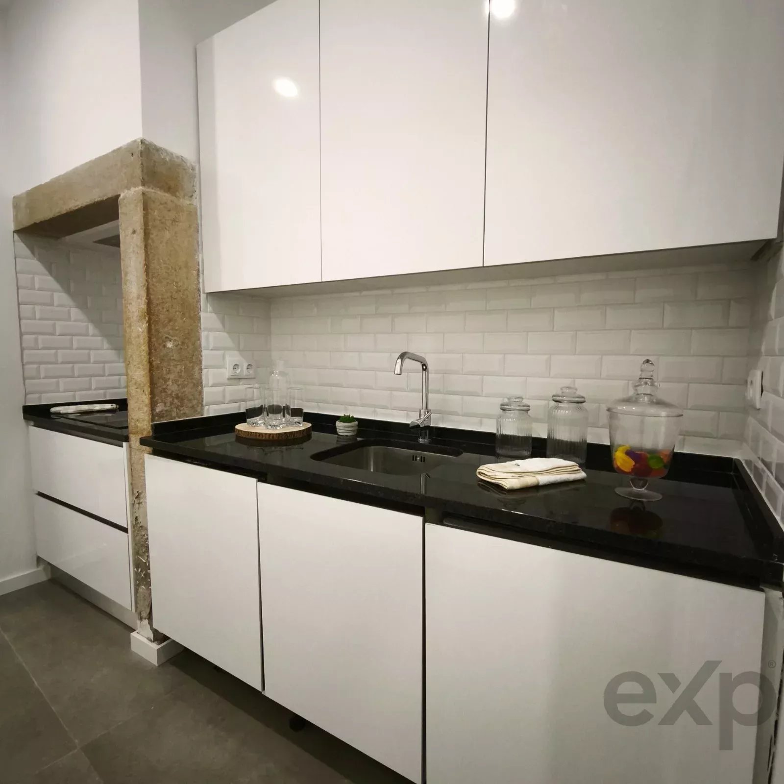 Fully Renovated 3-Bedroom Apartment with En-Suite and Walk-In Closet in Penha de França 87177065 image 8