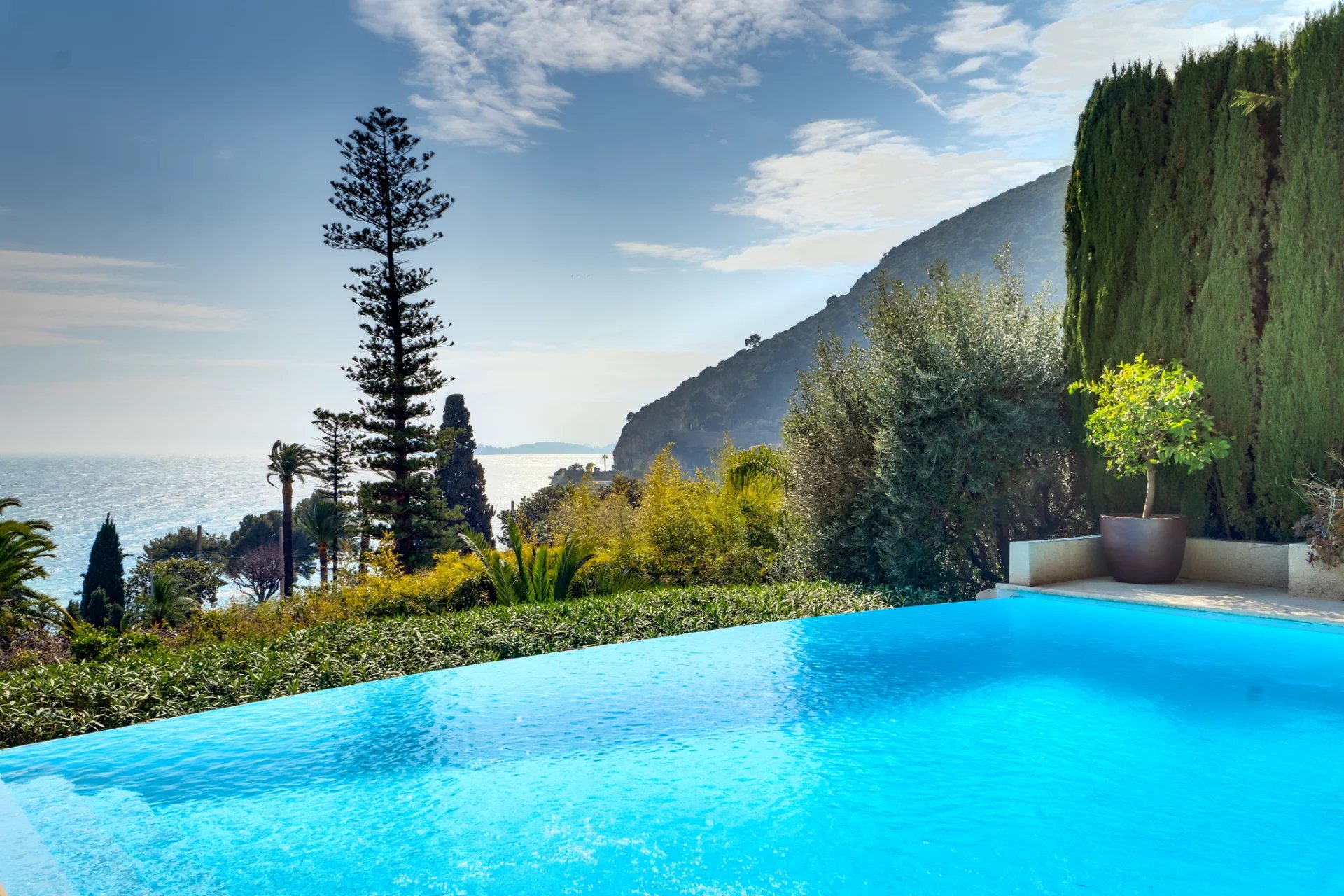Eze sur Mer - Italian style villa facing the sea