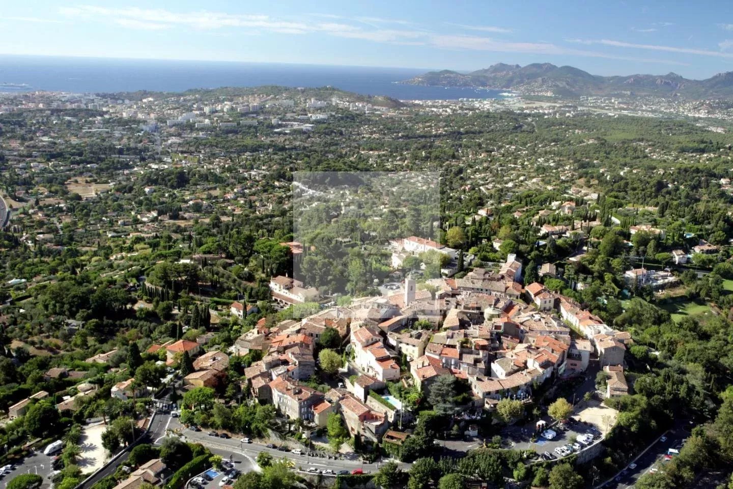 Villa  Provençale Rénovée au centre Mougins — photo 30