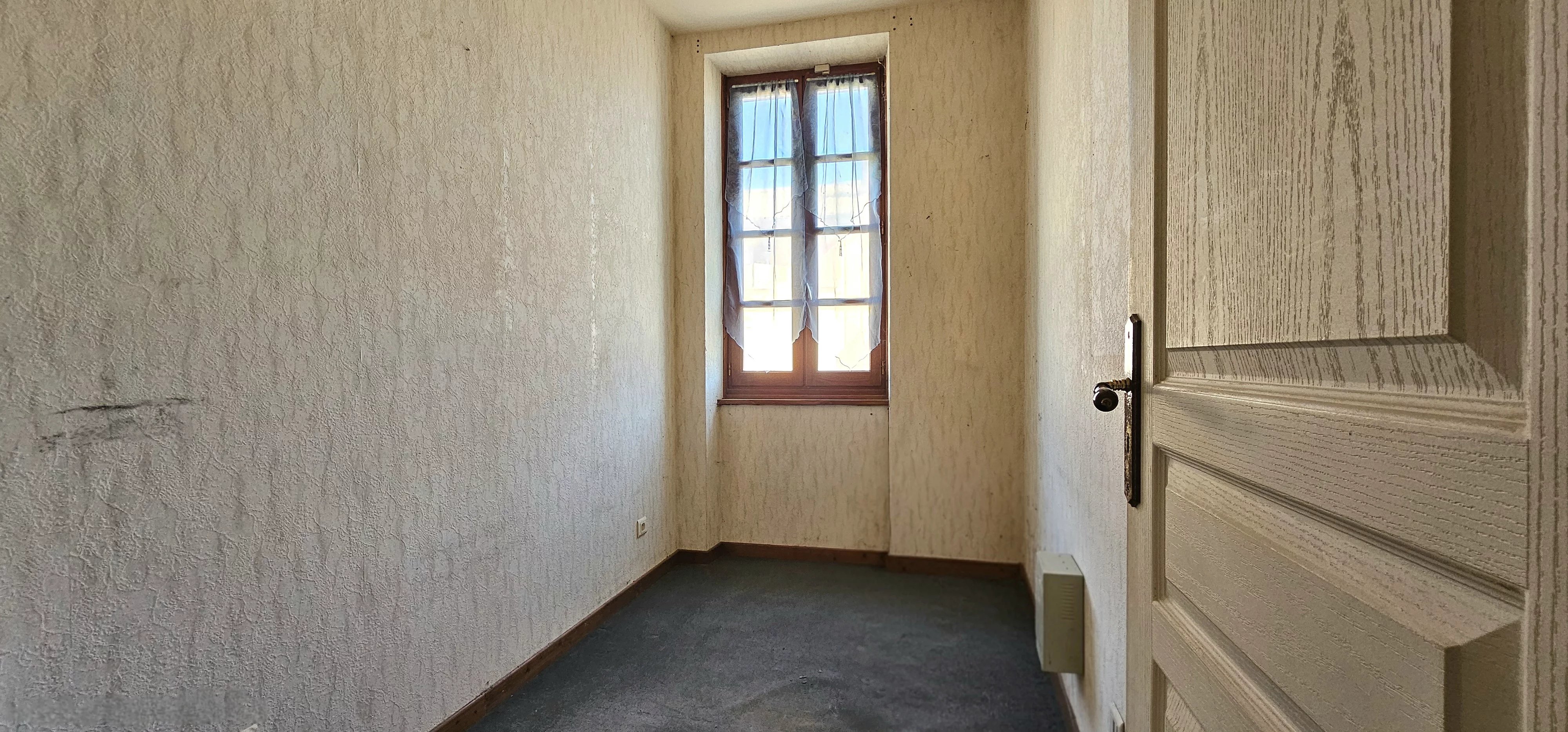 Winkelruimte te koop Daumazan-sur-Arize, Ariège