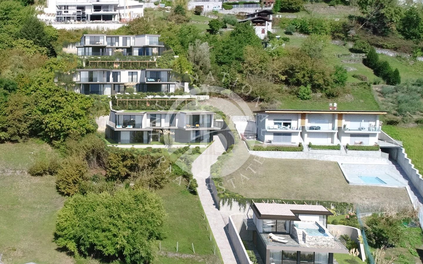 Apartment in Vercana - Image 2
