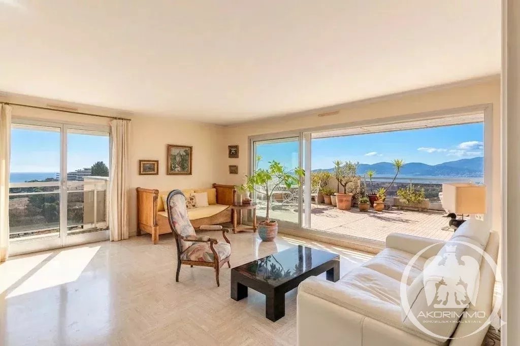 <span class='fw-semibold text-nowrap'>Appartement</span>  - <span class='text-nowrap'>5 kamers</span>  - <span class='text-nowrap'>121.86 m²</span> - <span class='text-nowrap'> &l