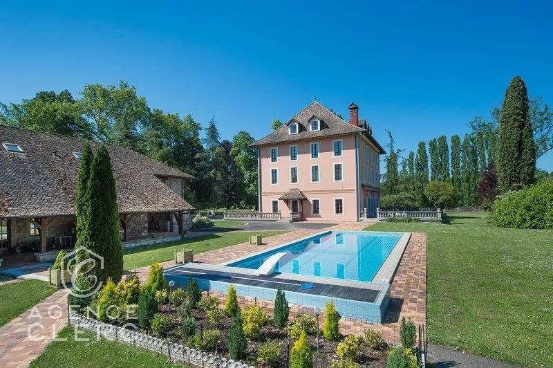 close to geneva, outstanding estate image4