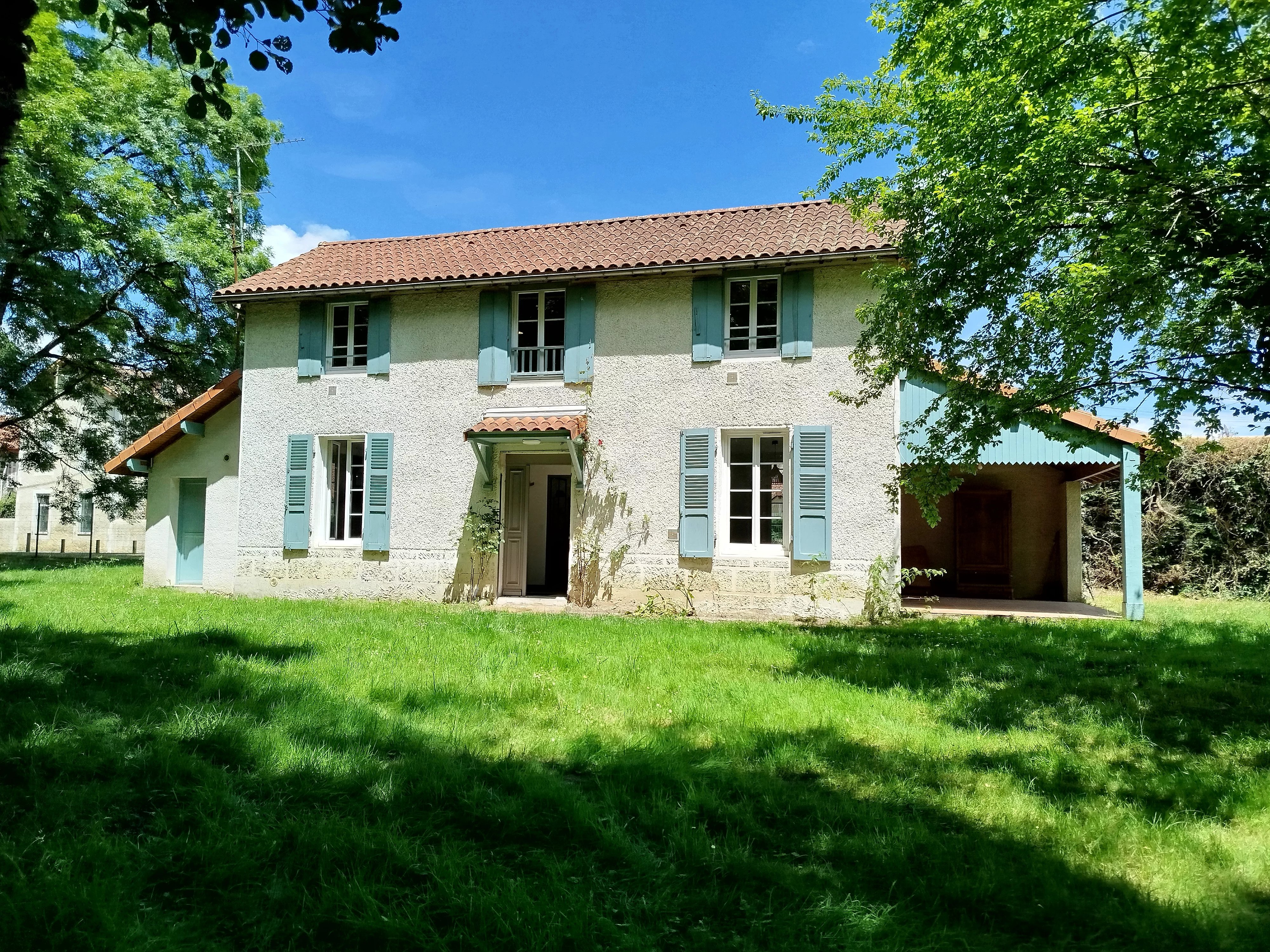JURANCON, A VENDRE Maison 96 m² sur terrain 2645 m²
