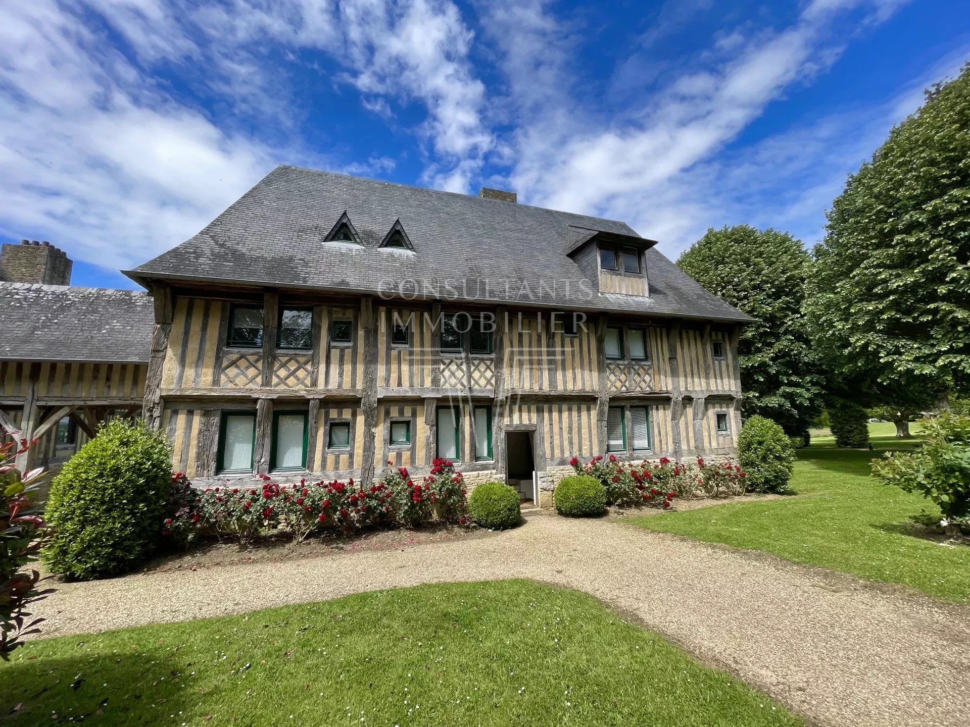 VUE IMPRENABLE SUR LA MER ET LA CAMPAGNE