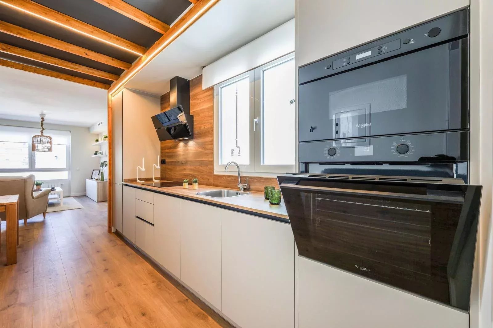 Modern and Bright Apartment on Paseo de la Castellana
