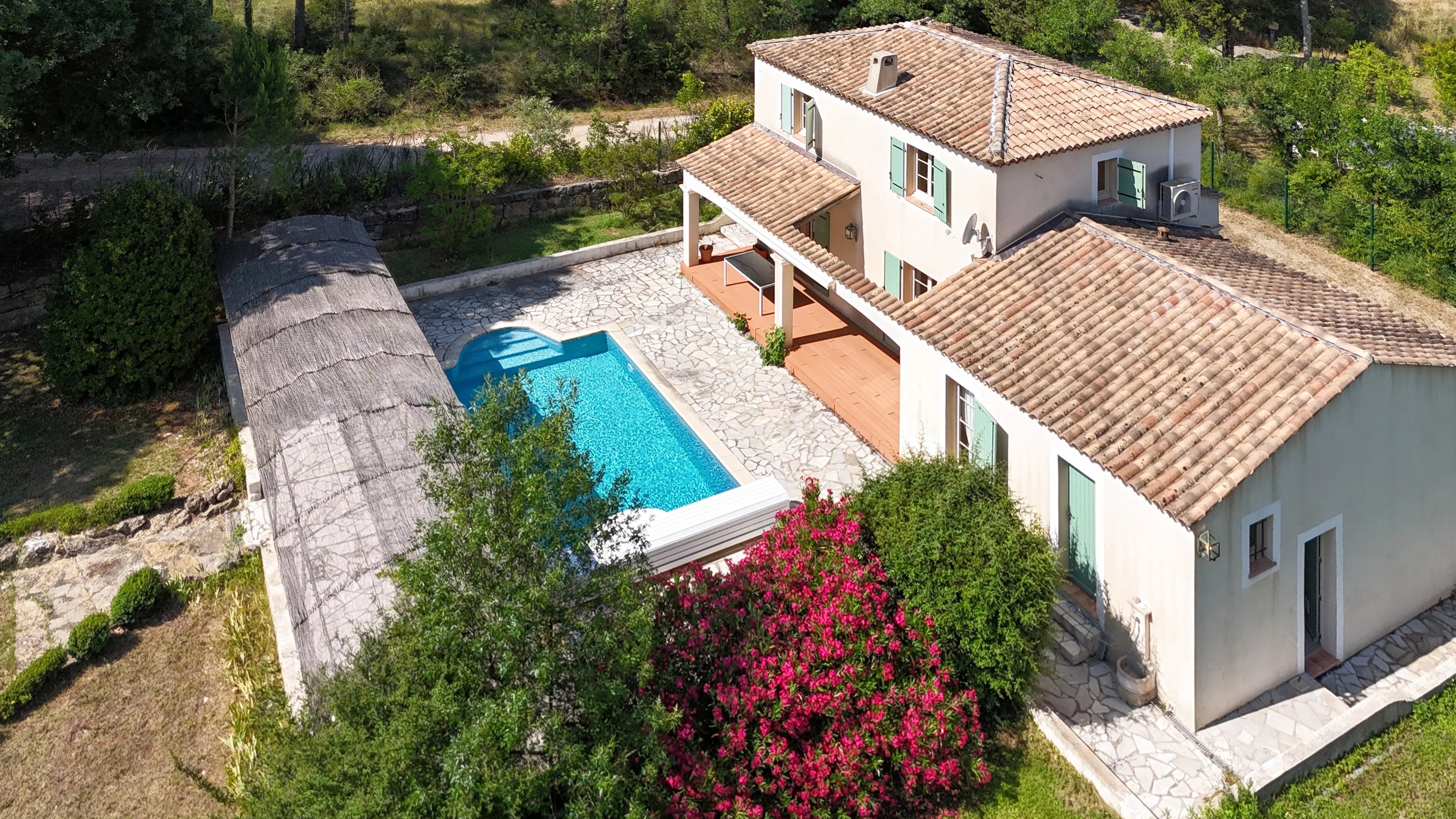 Exceptional property with 19th-century mill, detached villa, 2 pools on 1.6 hectares