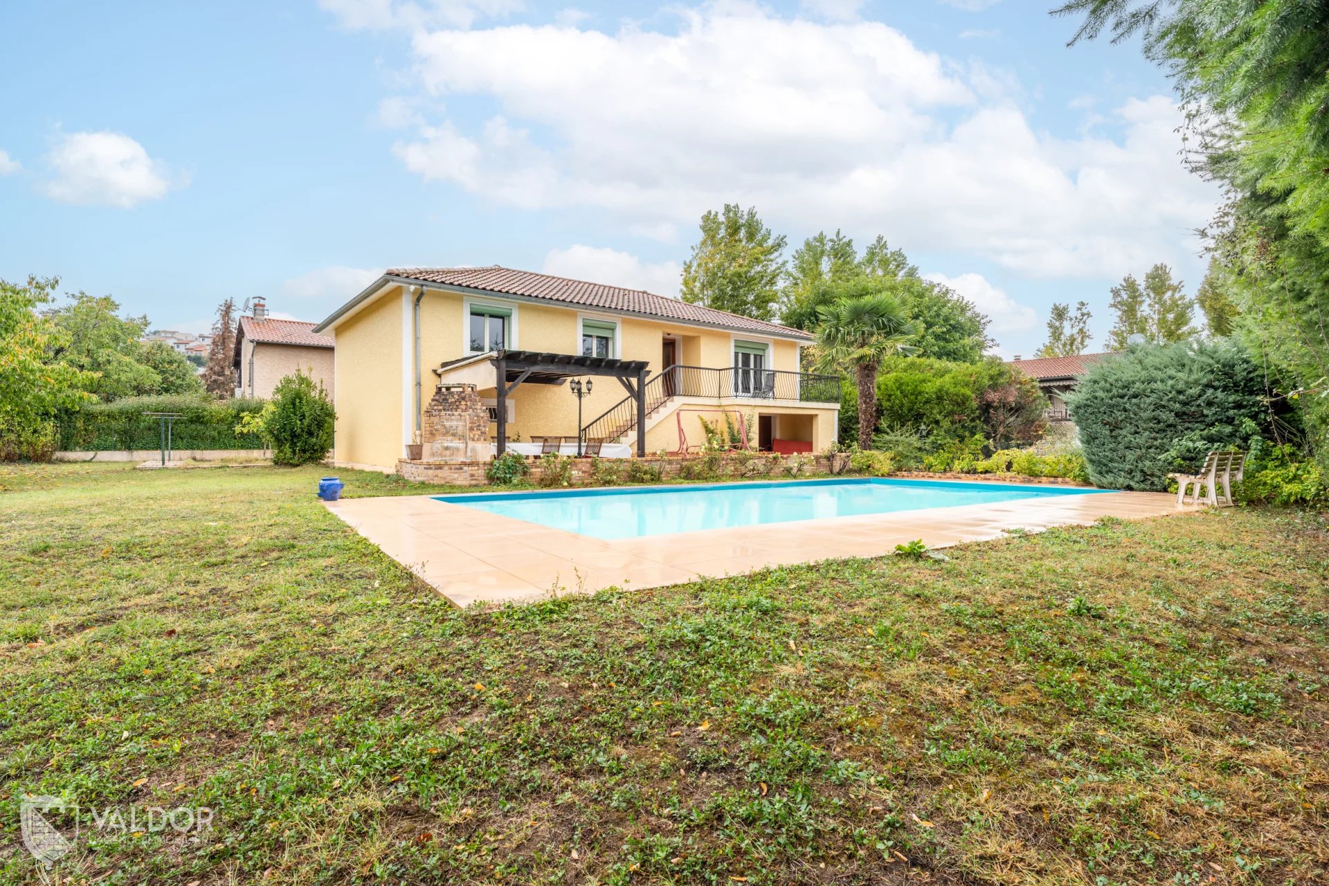 Maison avec jardin de 1350 m² au cœur de Anse