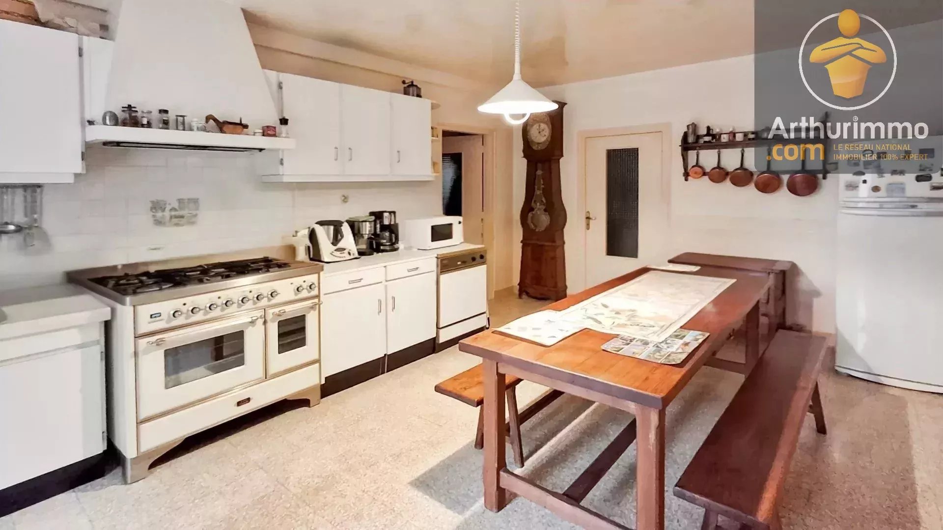 Maison de caractère avec dépendances sur 1,4 hectare arboré — photo 6