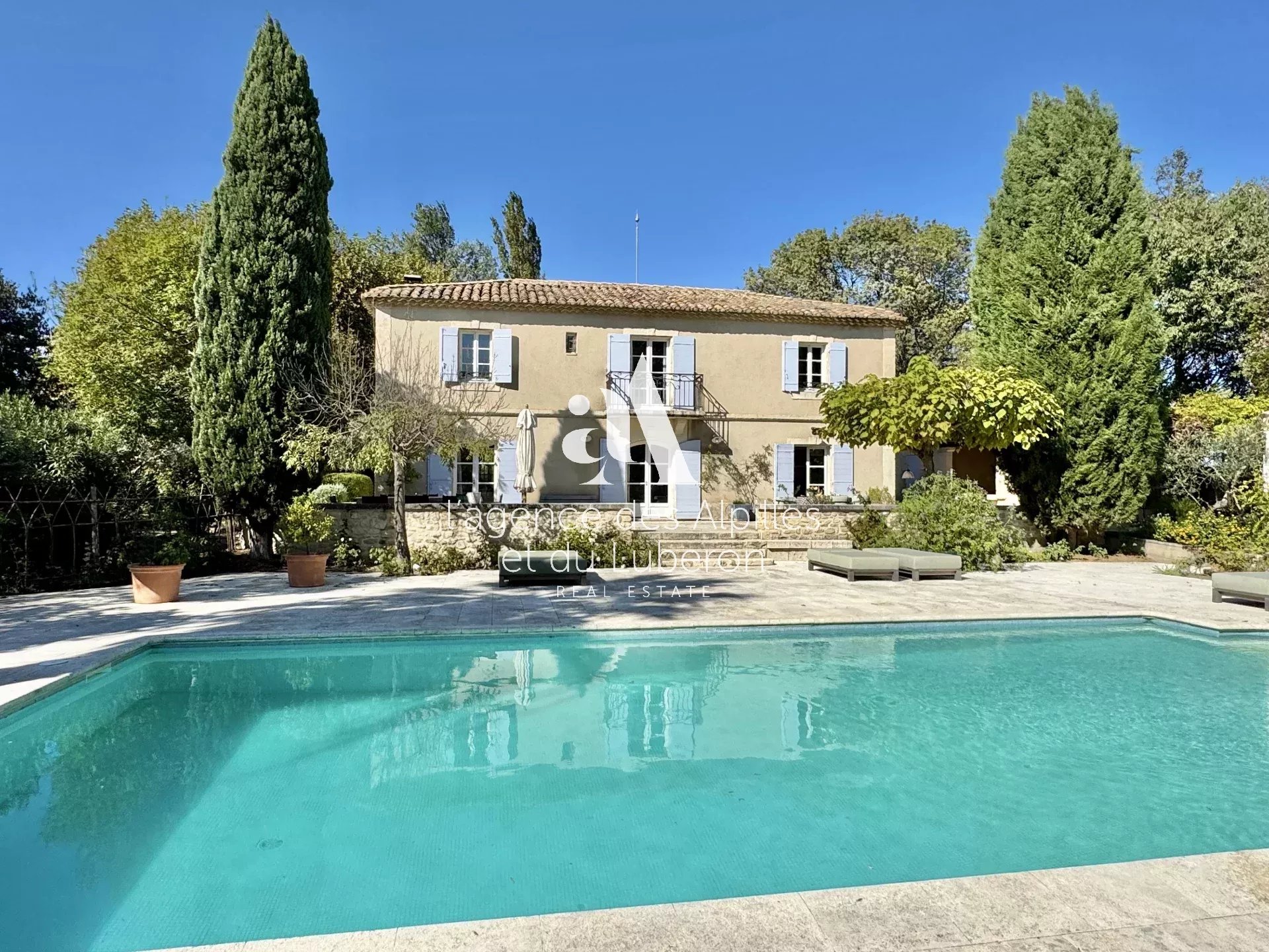 BASTIDE DE LA ROSERAIE - Saint-Etienne-du-Grès - Alpilles - 6 chambres - 12 personnes