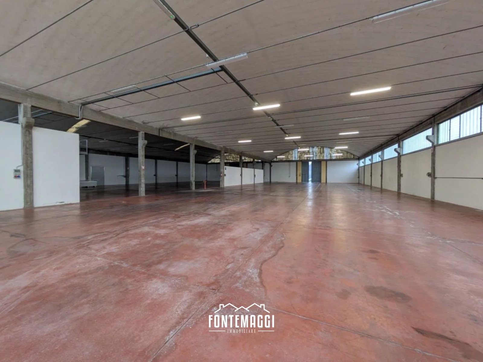 FANO (PU) BELLOCCHI - AFFITTO CAPANNONE CON SCOPERTO