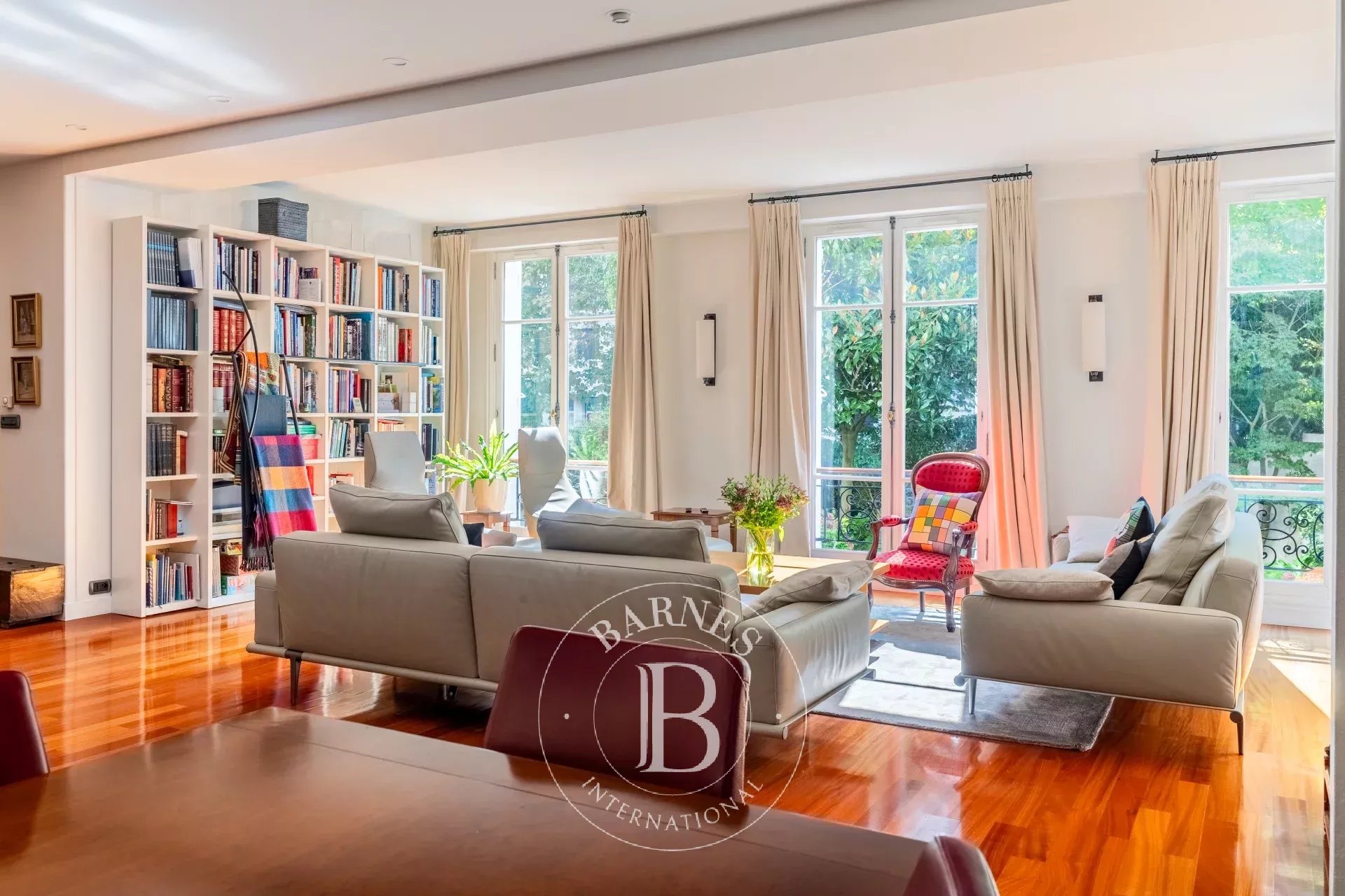 Paris 16 - Private lane - Townhouse with garden - 5 bedrooms - picture 5 title=