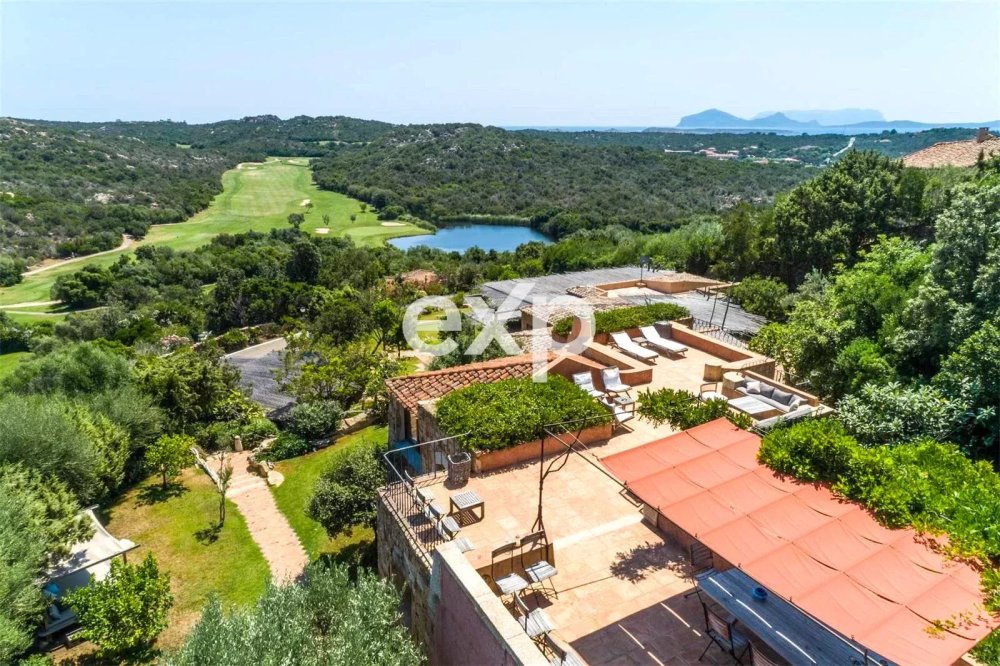Villa con piscina Porto Cervo Cala di volpe