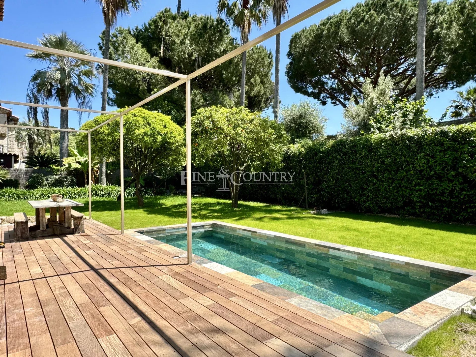 Photo of Villa For Sale Cap d'Antibes