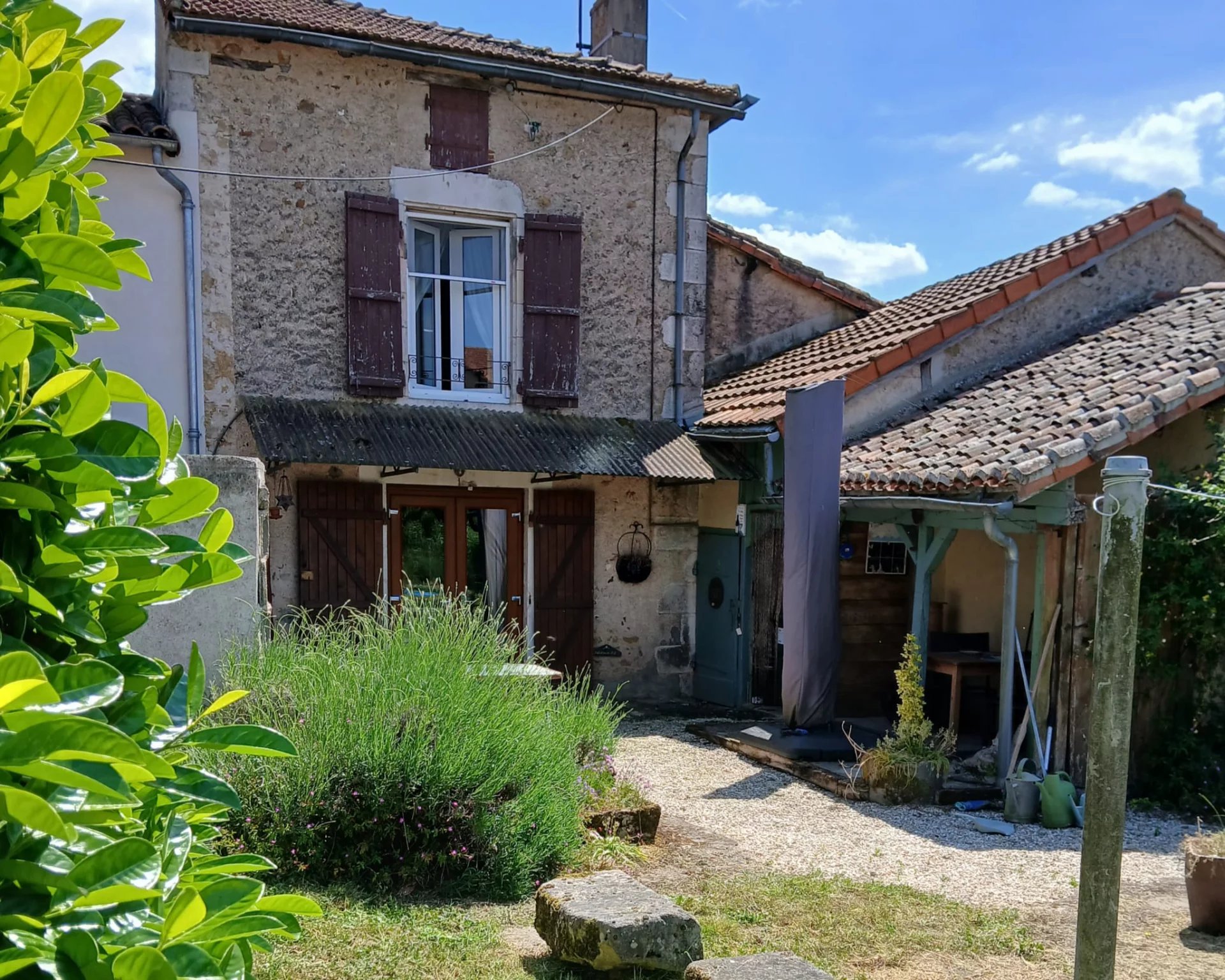 Spacious family home in a pretty village