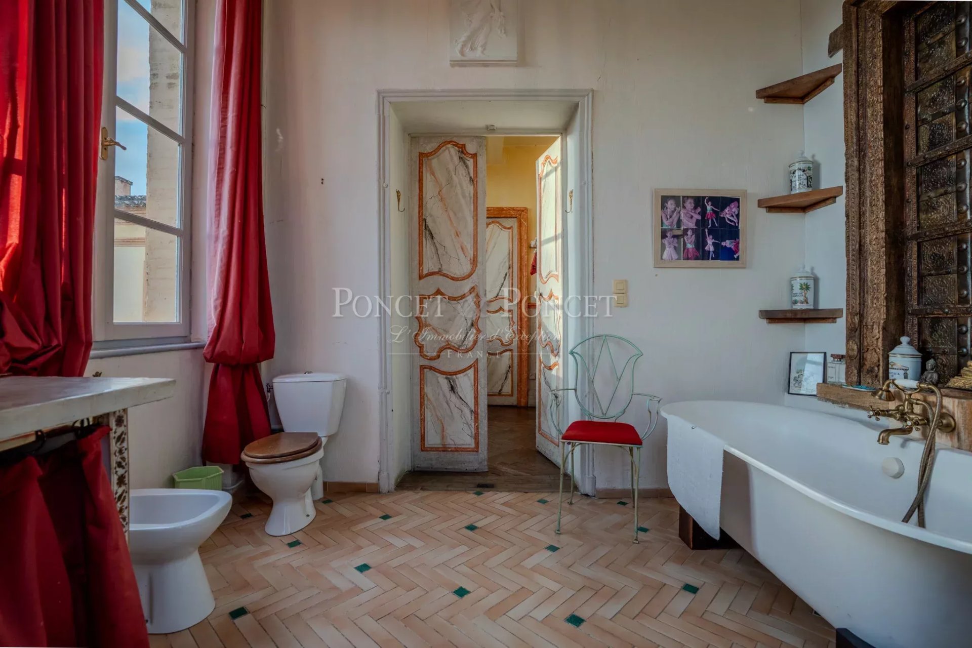 11 Bedroom Chateau's Image 16