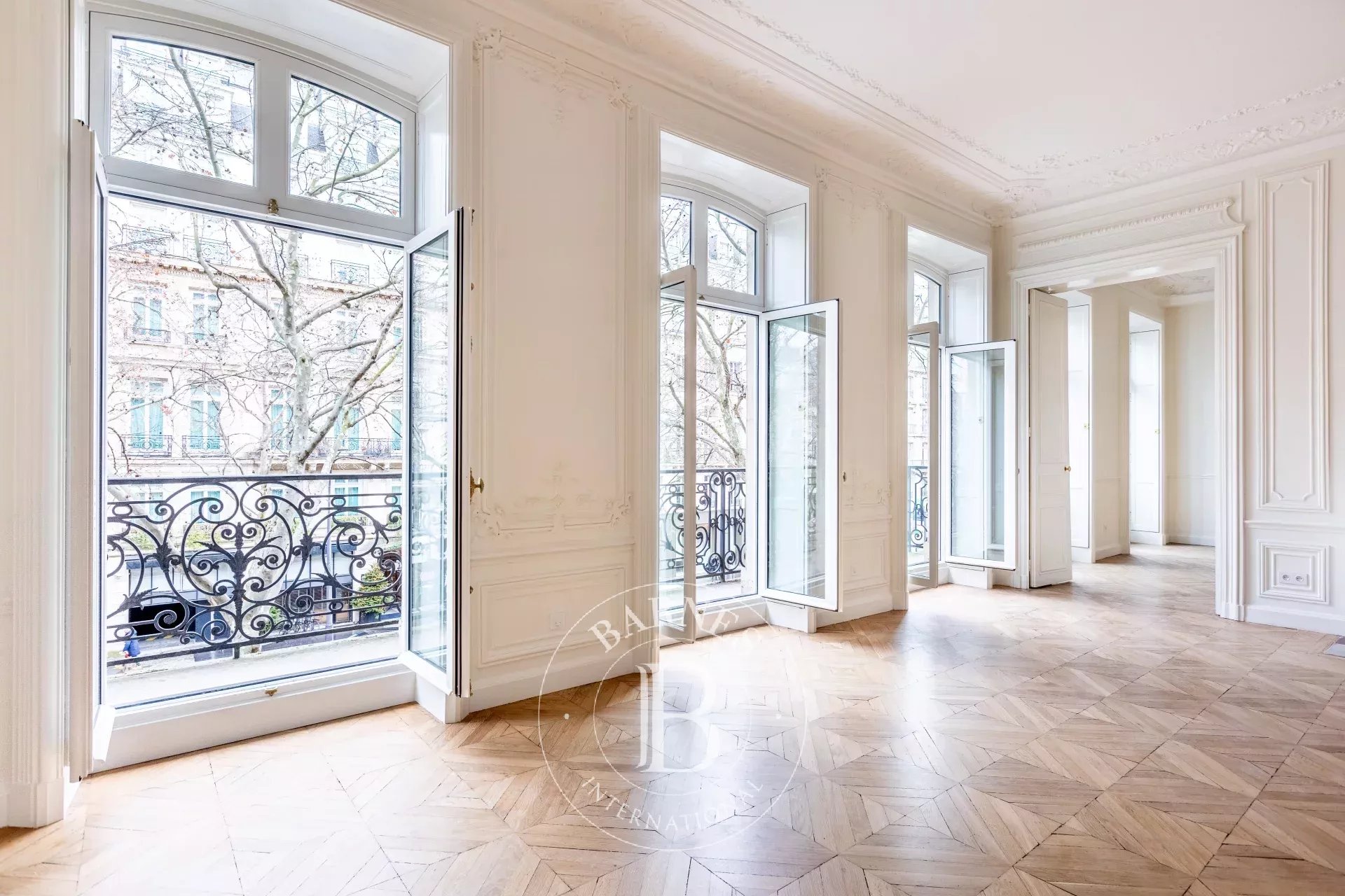 Paris  - Apartment 3 Bedrooms - picture 2
