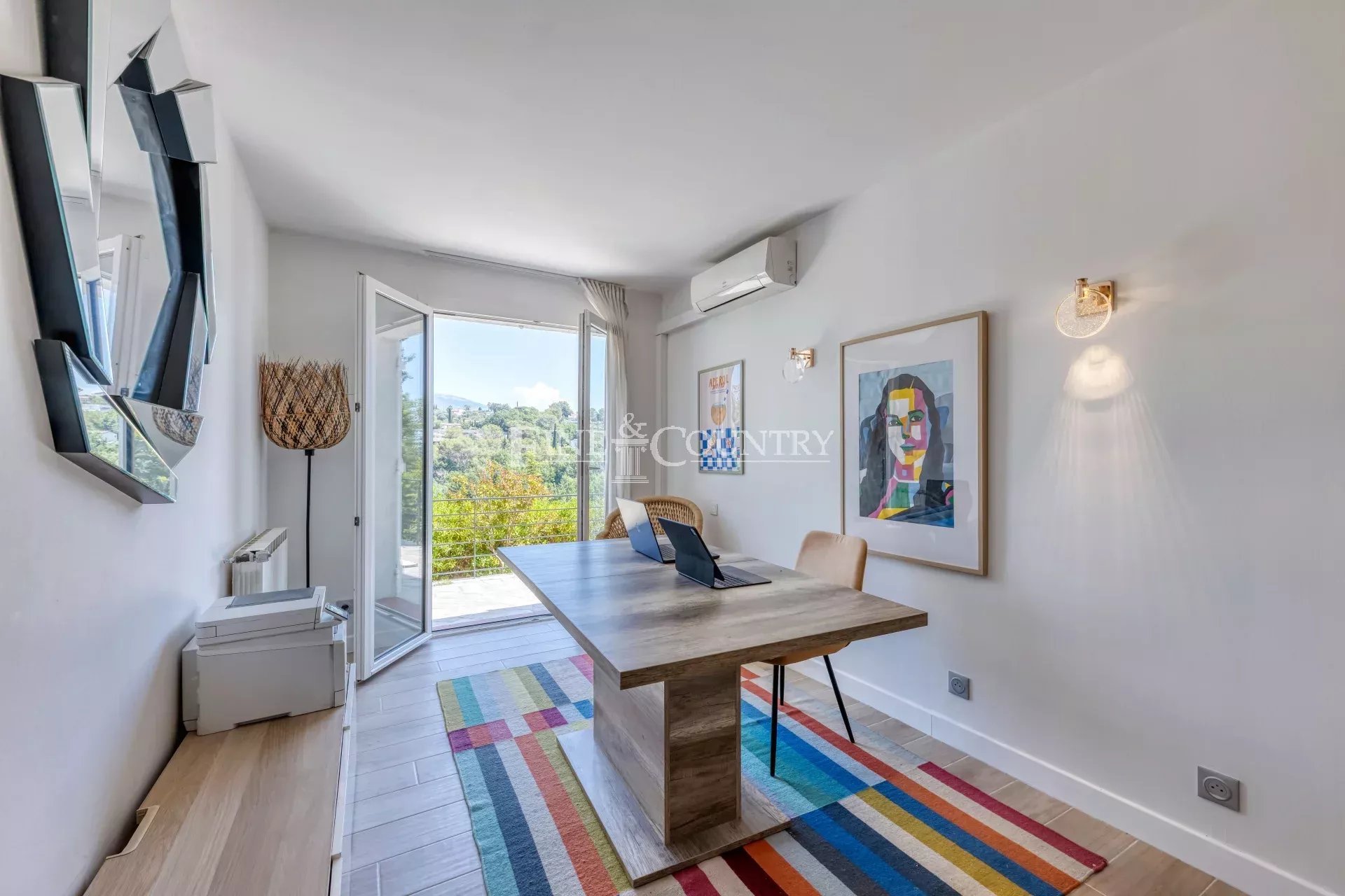 Photo of For sale  Villa in Valbonne - Panoramic view