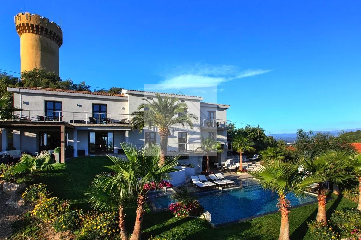 À Louer – Villa Contemporaine d’Exception à Super Cannes – 430 m² avec Vue Mer Panoramique — photo 6