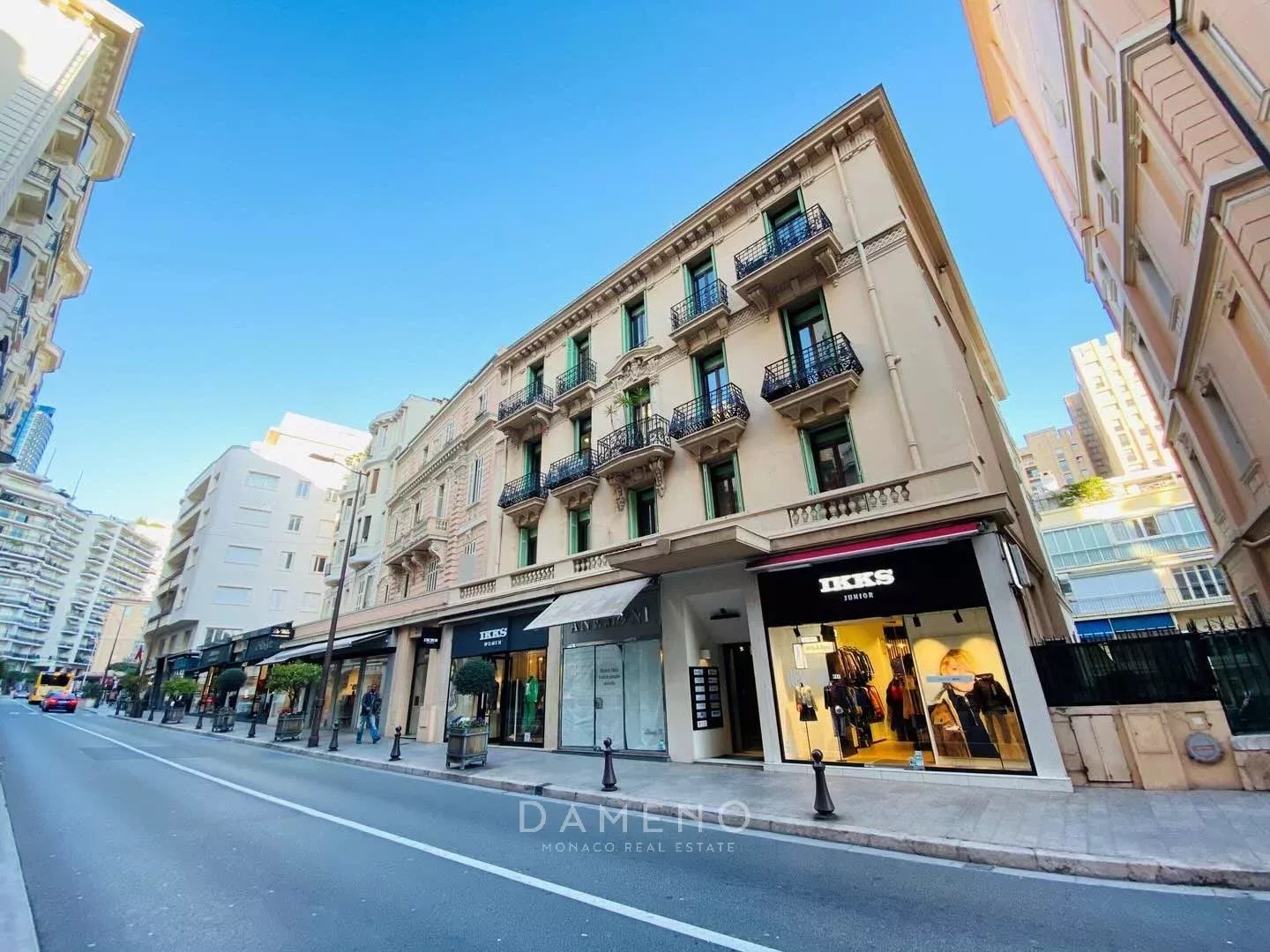 EXCLUSIVITÉ - LOCAL PROFESSIONNEL BUREAUX