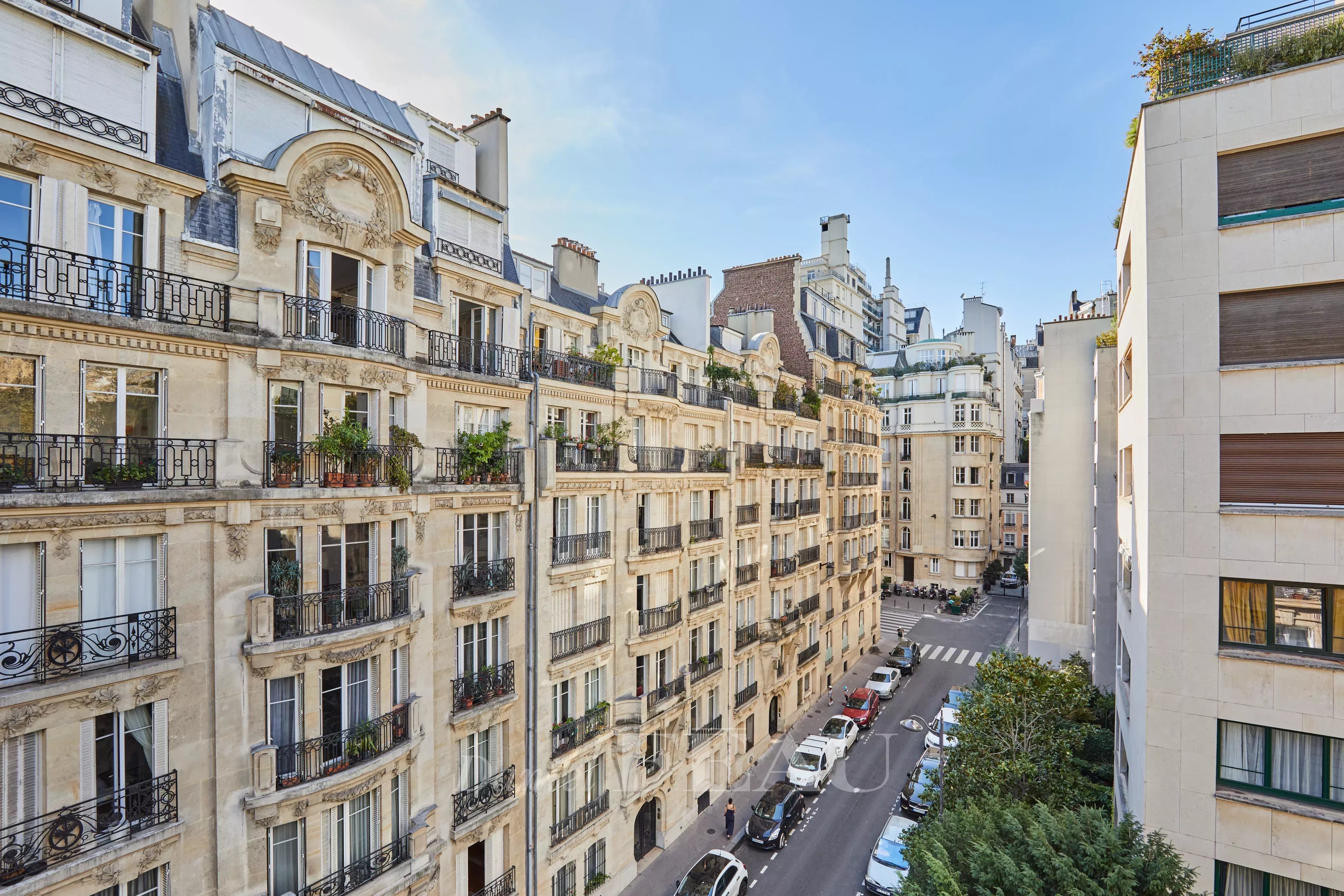 Sale Apartment Paris 16th