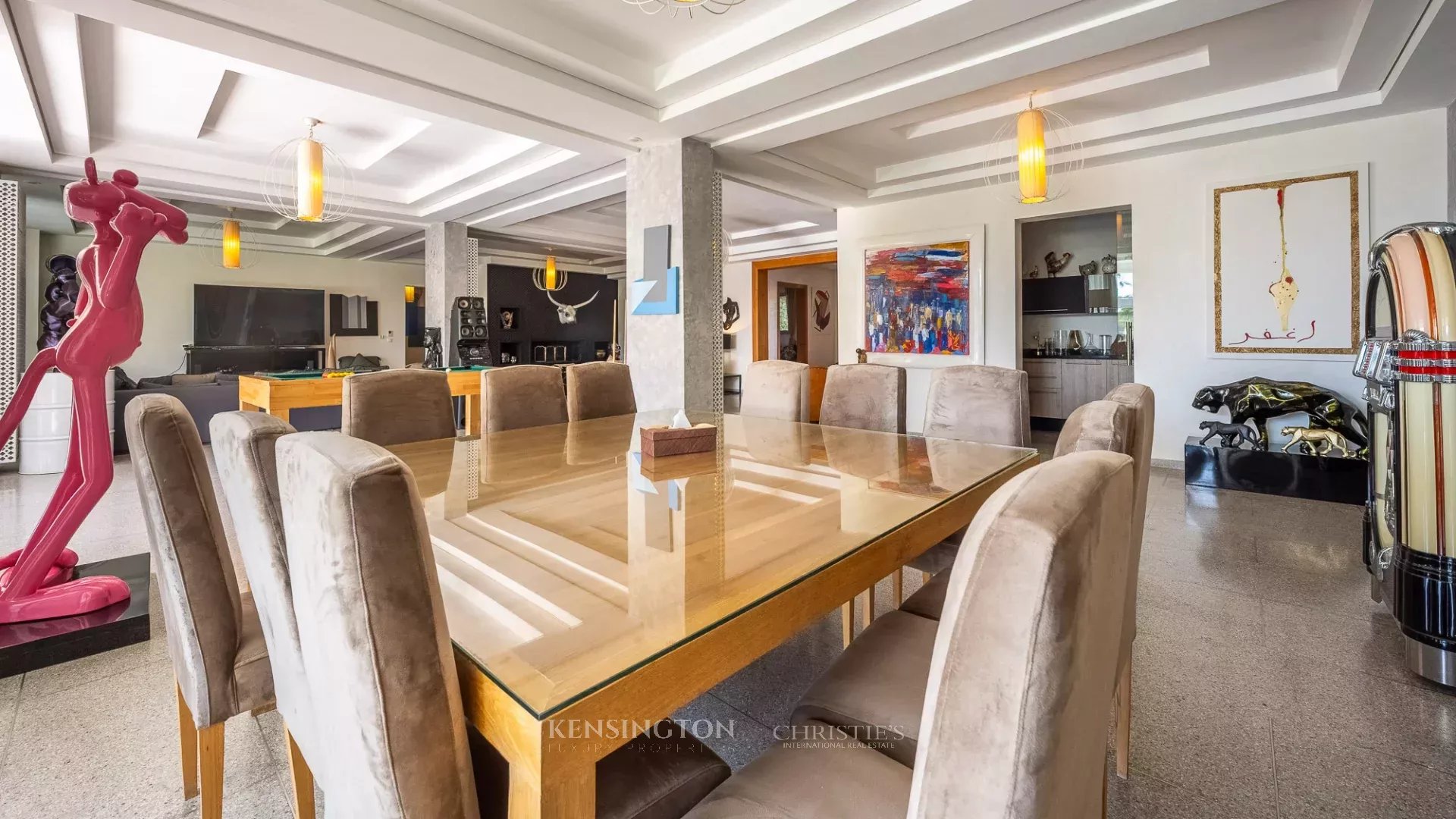 9 Bedroom Villa/Townhouse's Image 8