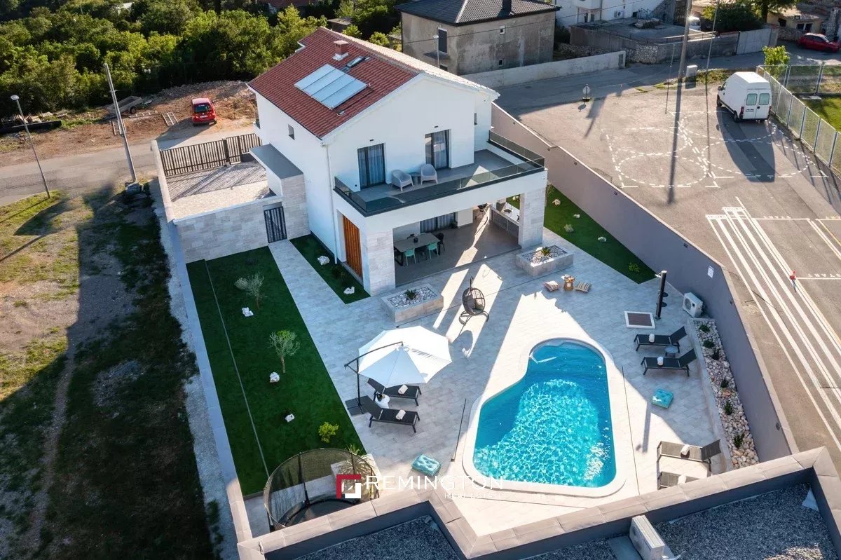 4 Bedroom Villa/Townhouse's Image 27