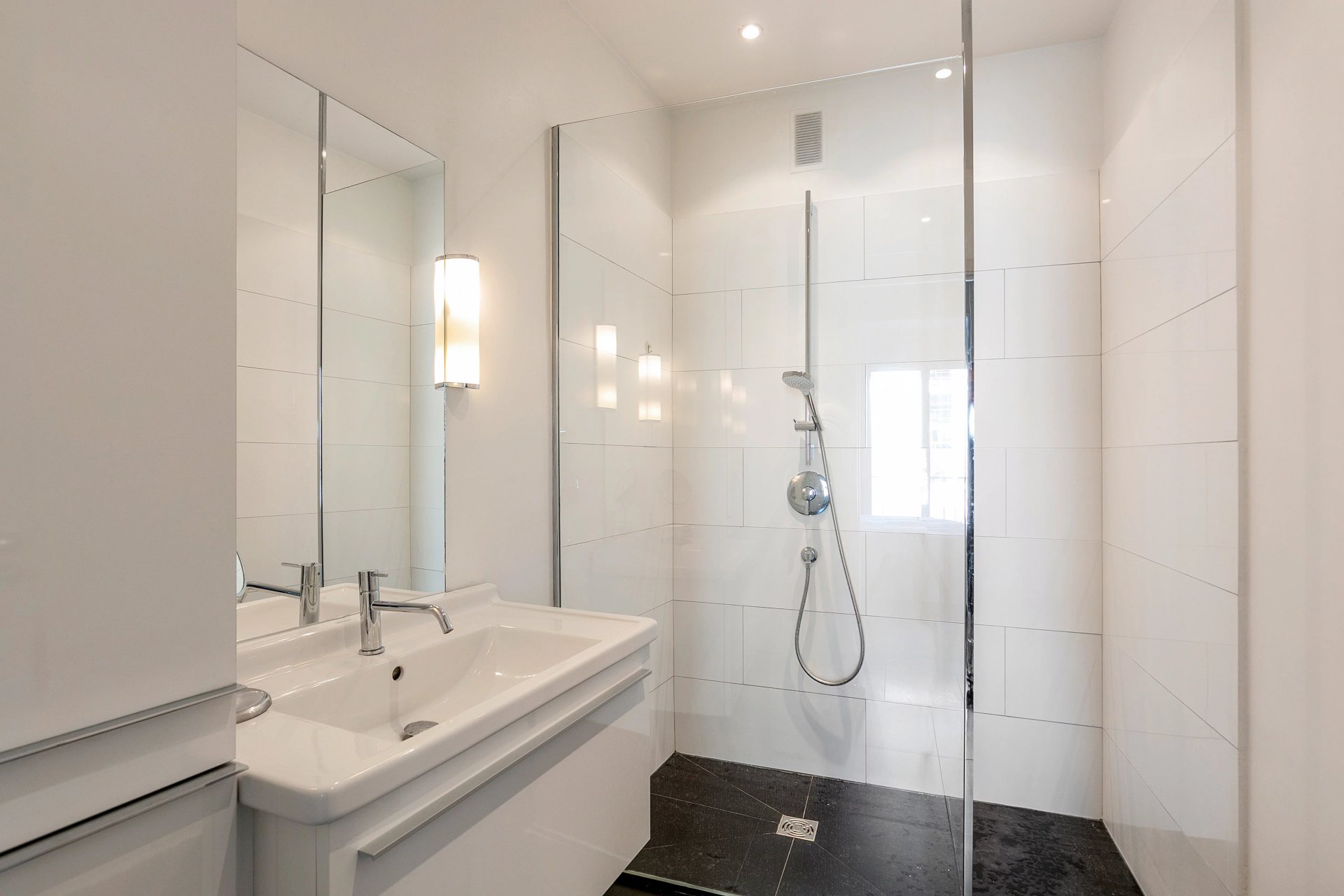 1 Bedroom Apartment/Flat's Image 7