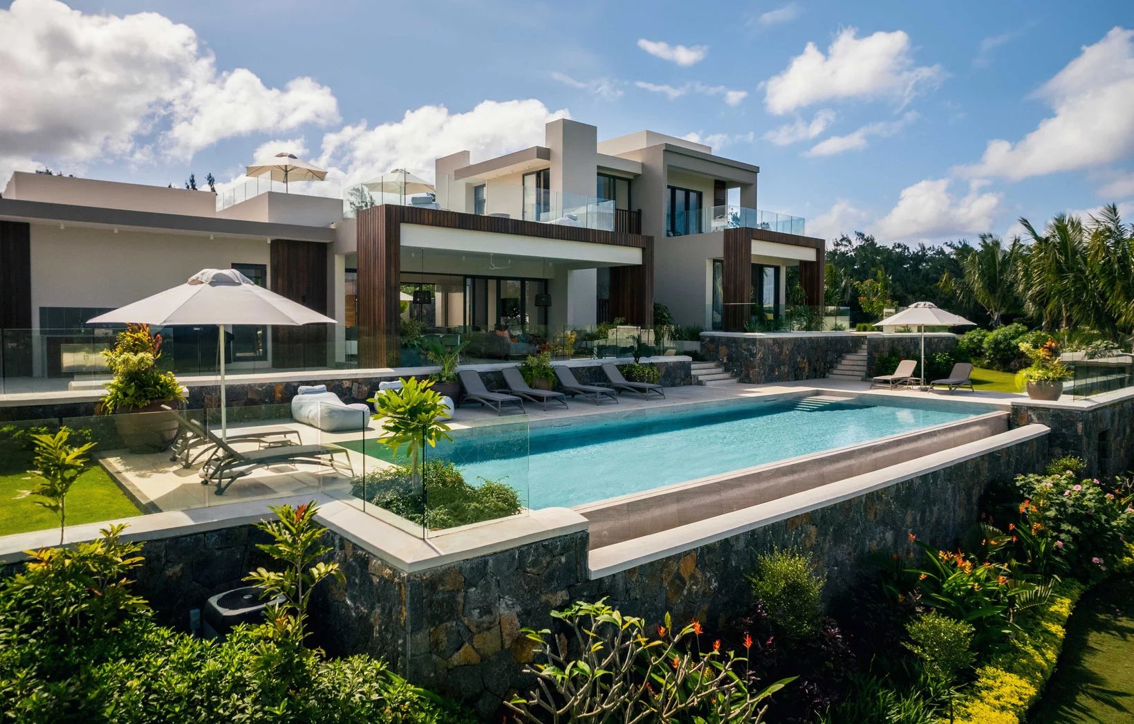 Sale Villa Beau Champ