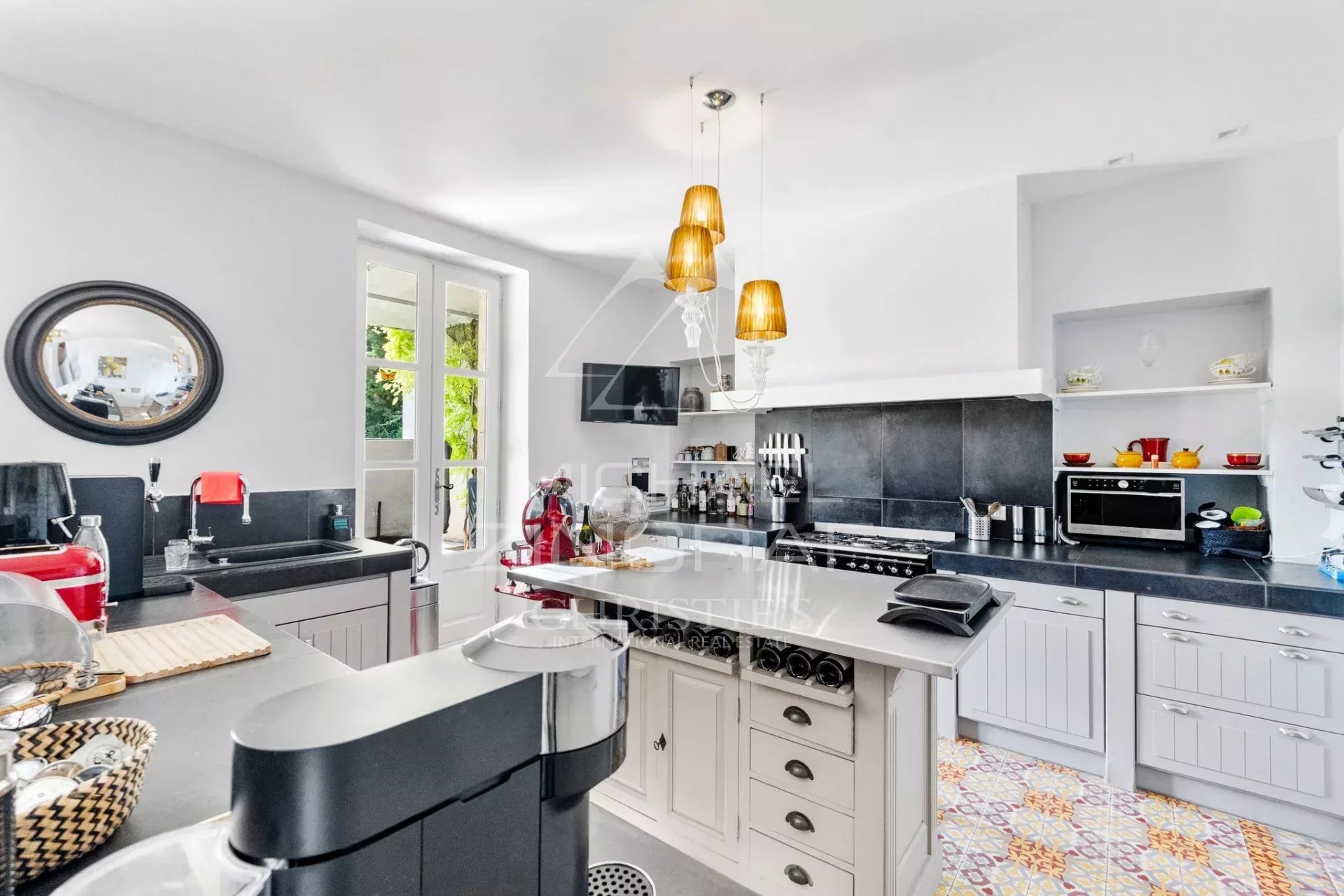 6 Bedroom Villa/Townhouse's Image 12