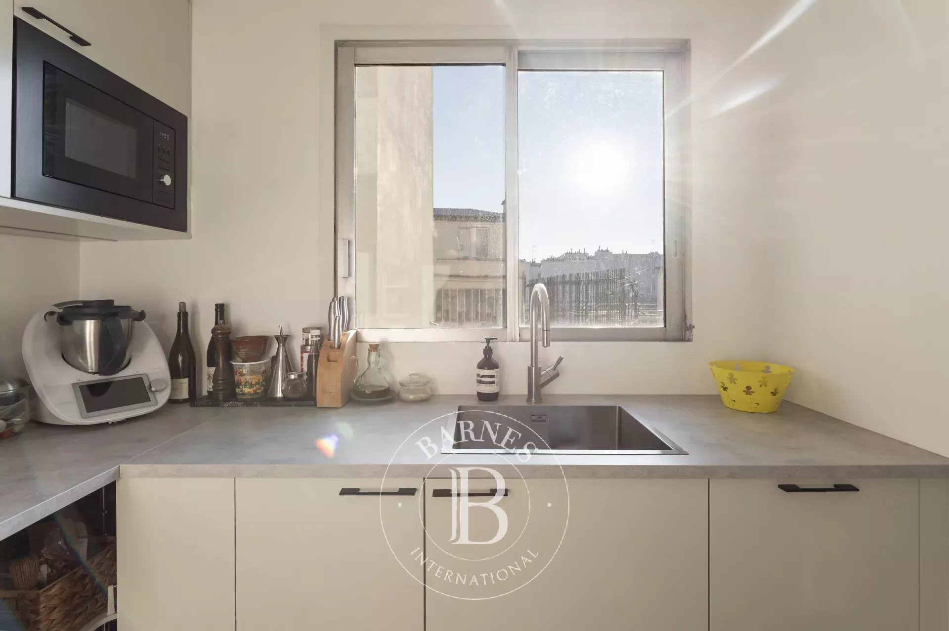 Daire Paris 9ème - picture 18