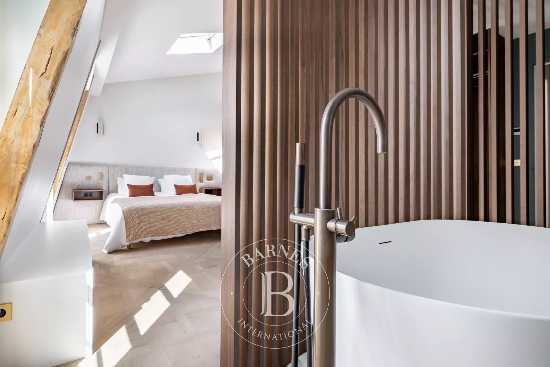 Daire Paris 4ème - picture 16