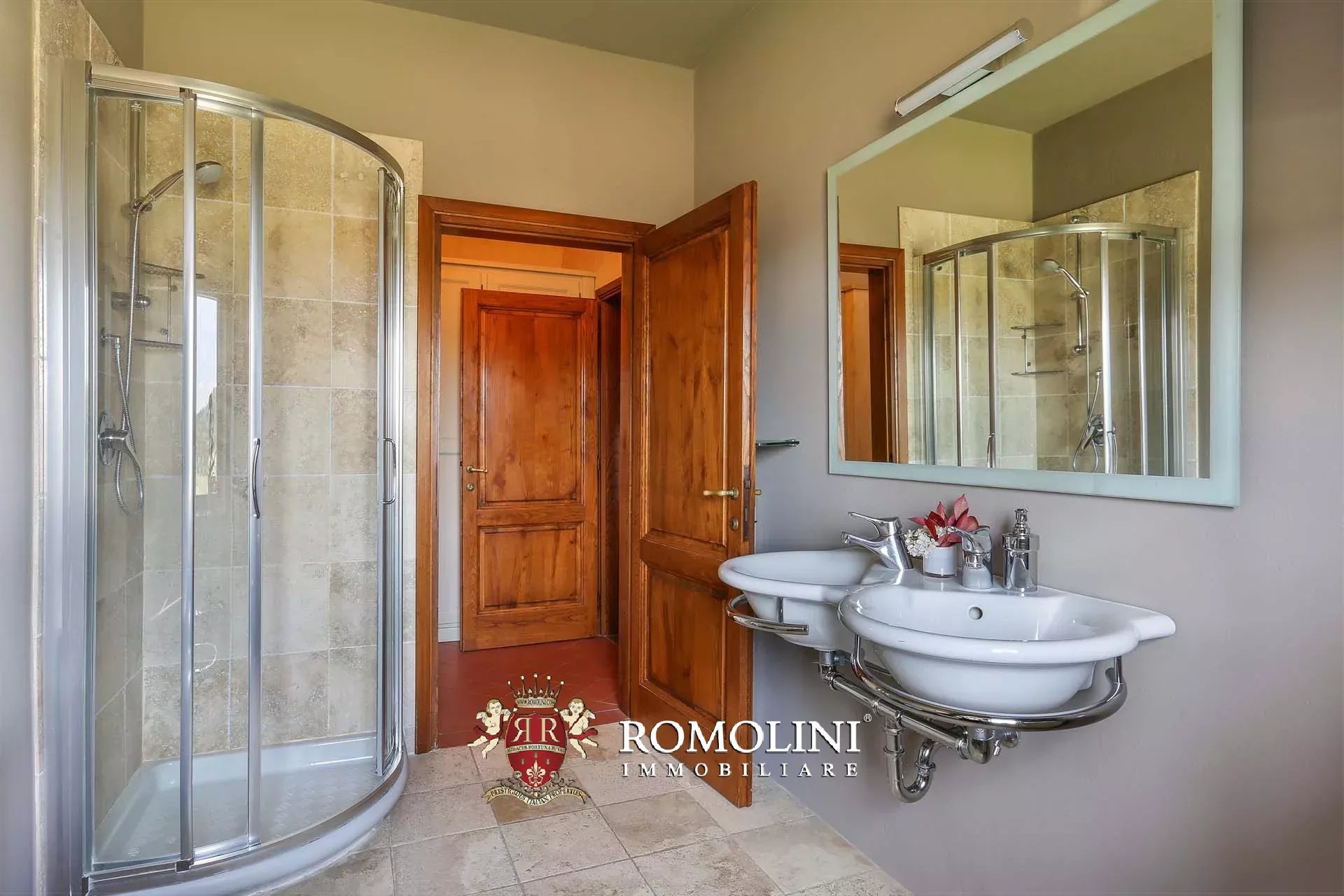 25 Bedroom Vineyard's Image 52