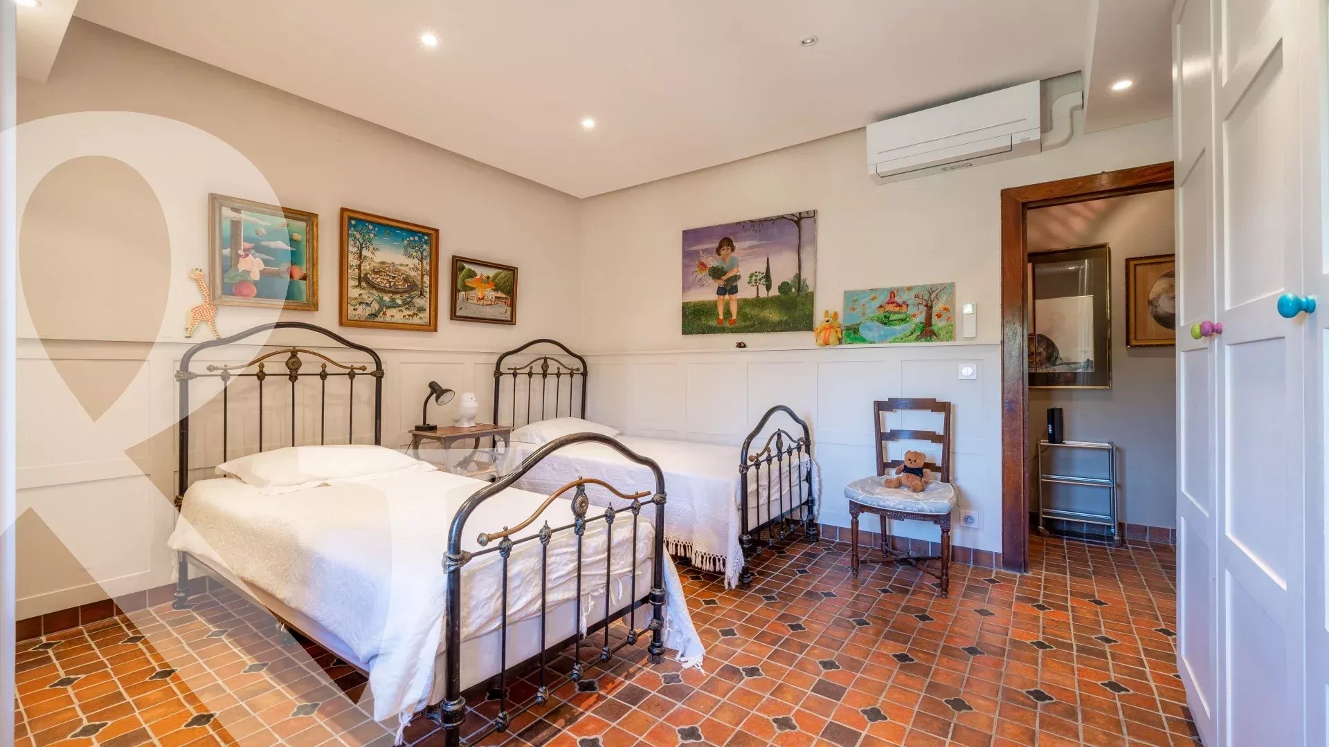 AU COEUR D'UN MAGNIFIQUE PARC BUCOLIQUE