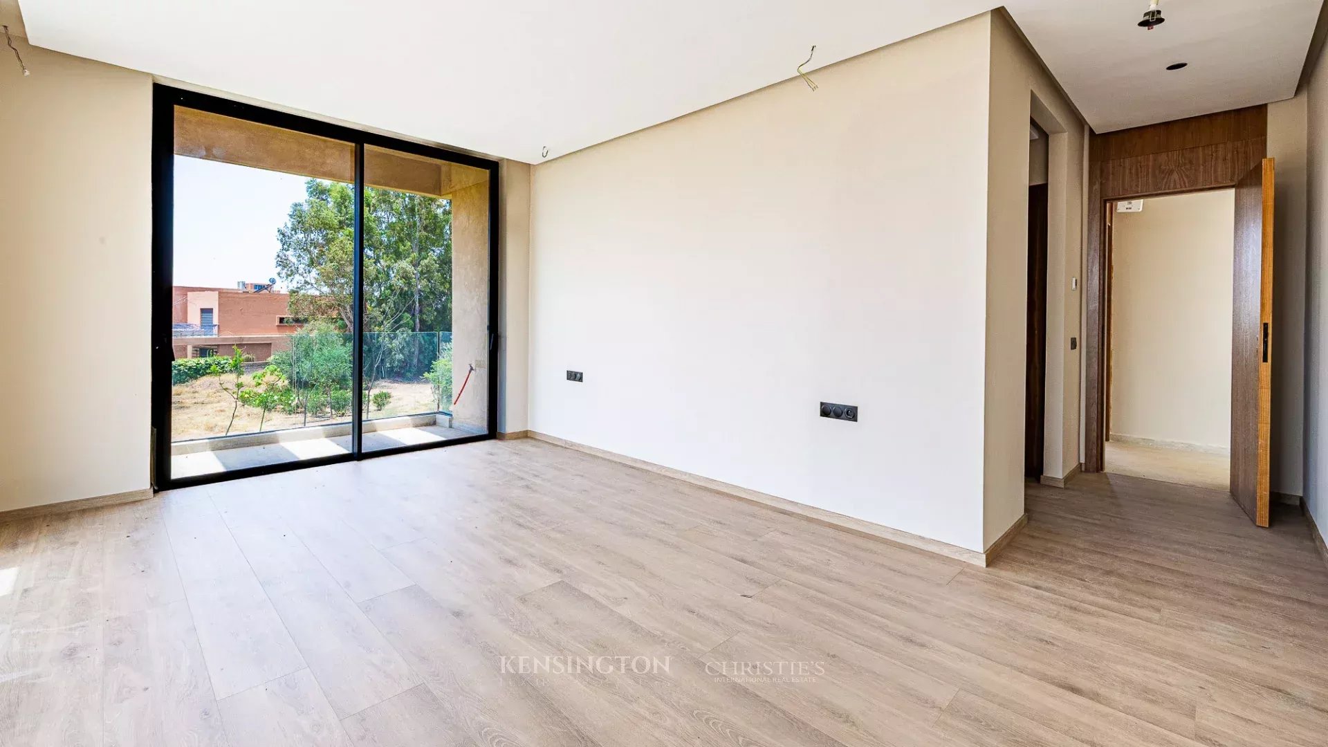 6 Bedroom Villa/Townhouse's Image 25