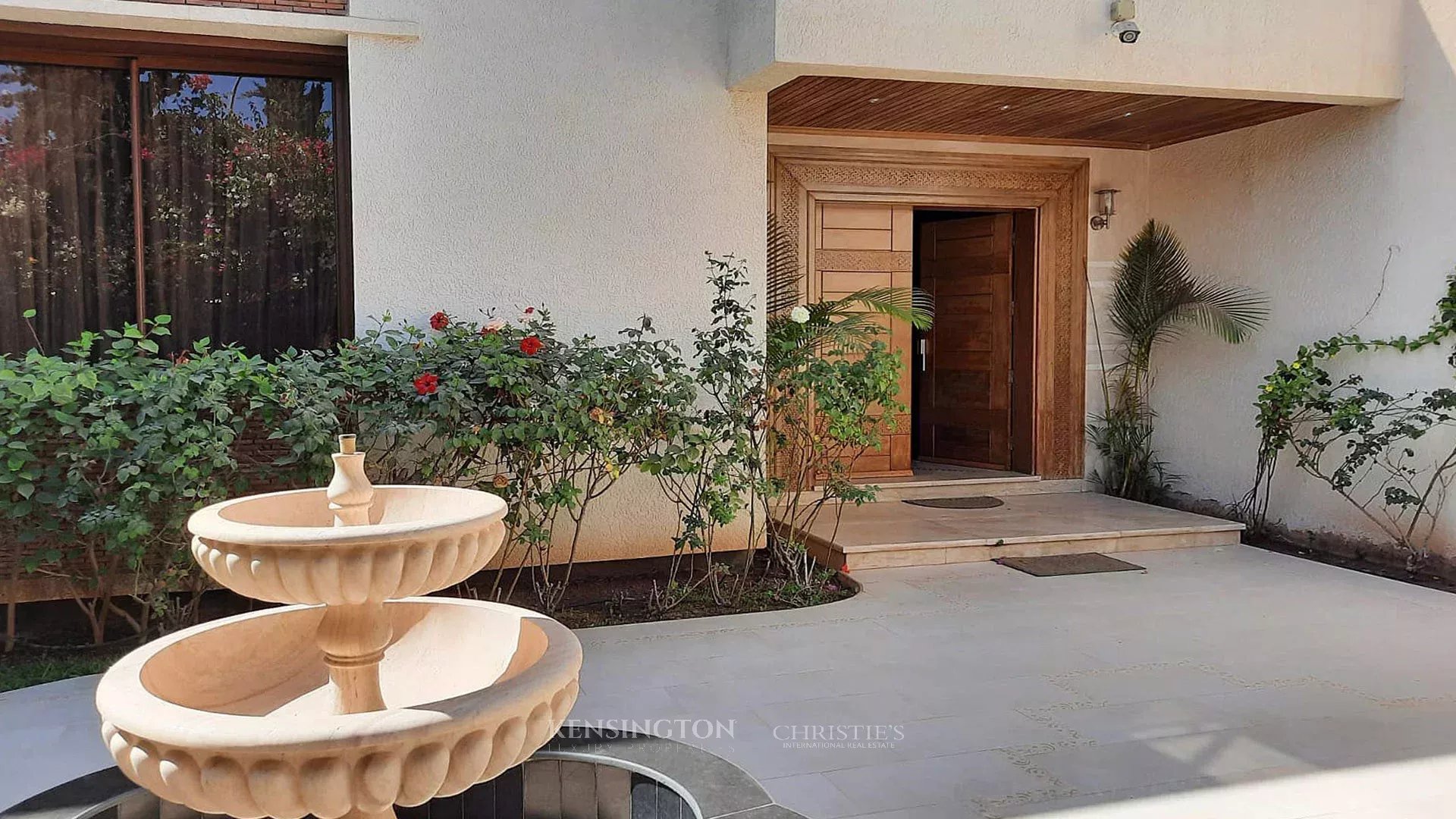 4 Bedroom Villa/Townhouse's Image 3
