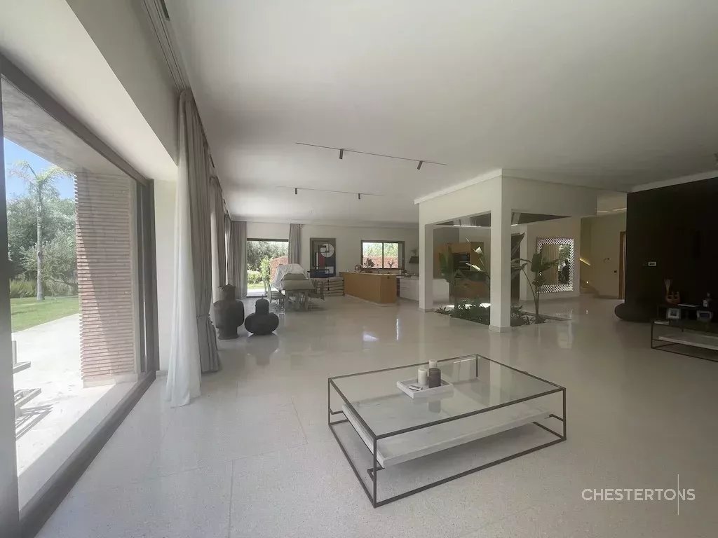  Image of Villa - 6 Bedrooms for Sale in Marrakech-Ménara-Marrakech-Morocco, Image 9