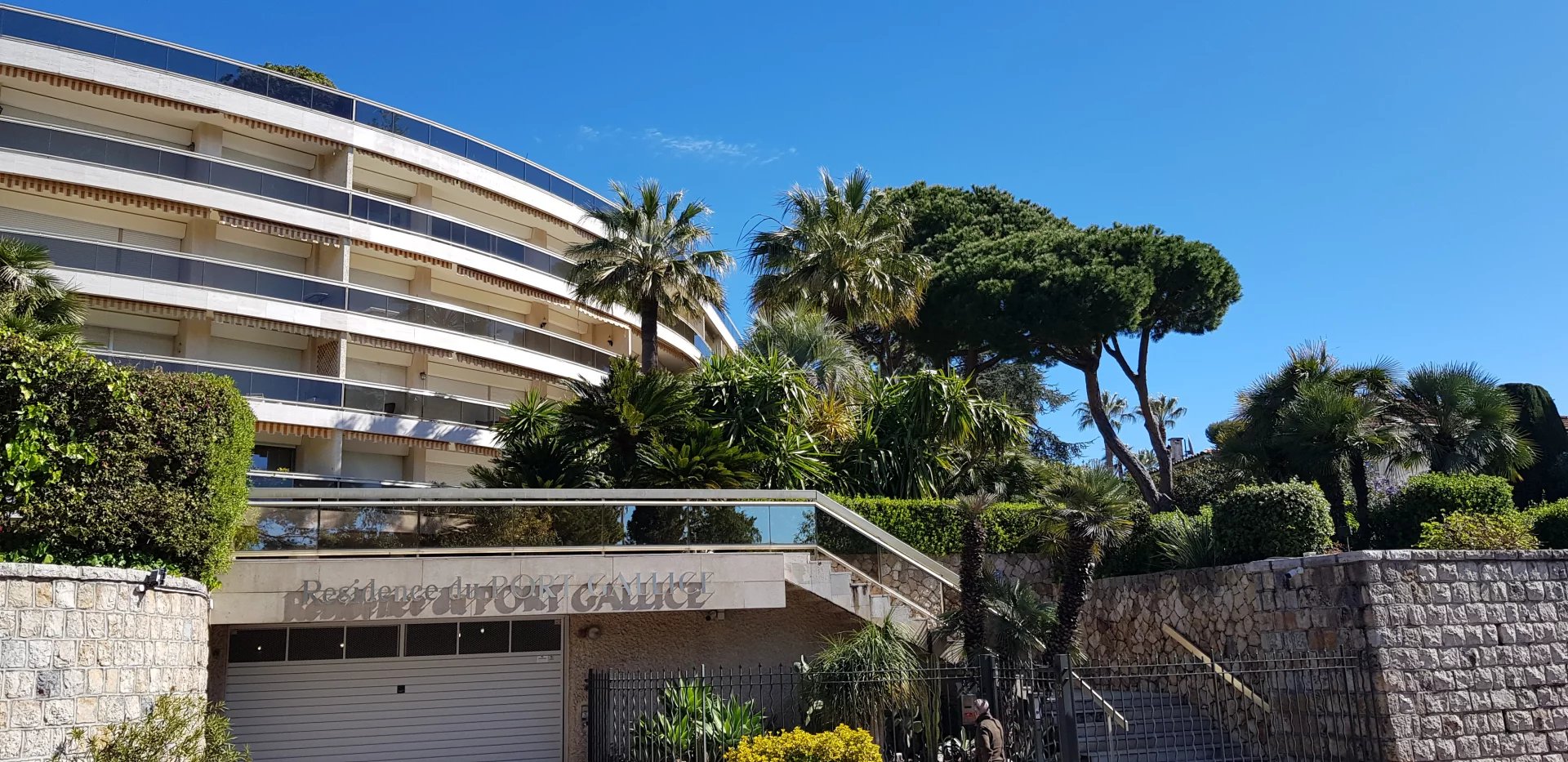 Cap d'Antibes face au port Gallice.