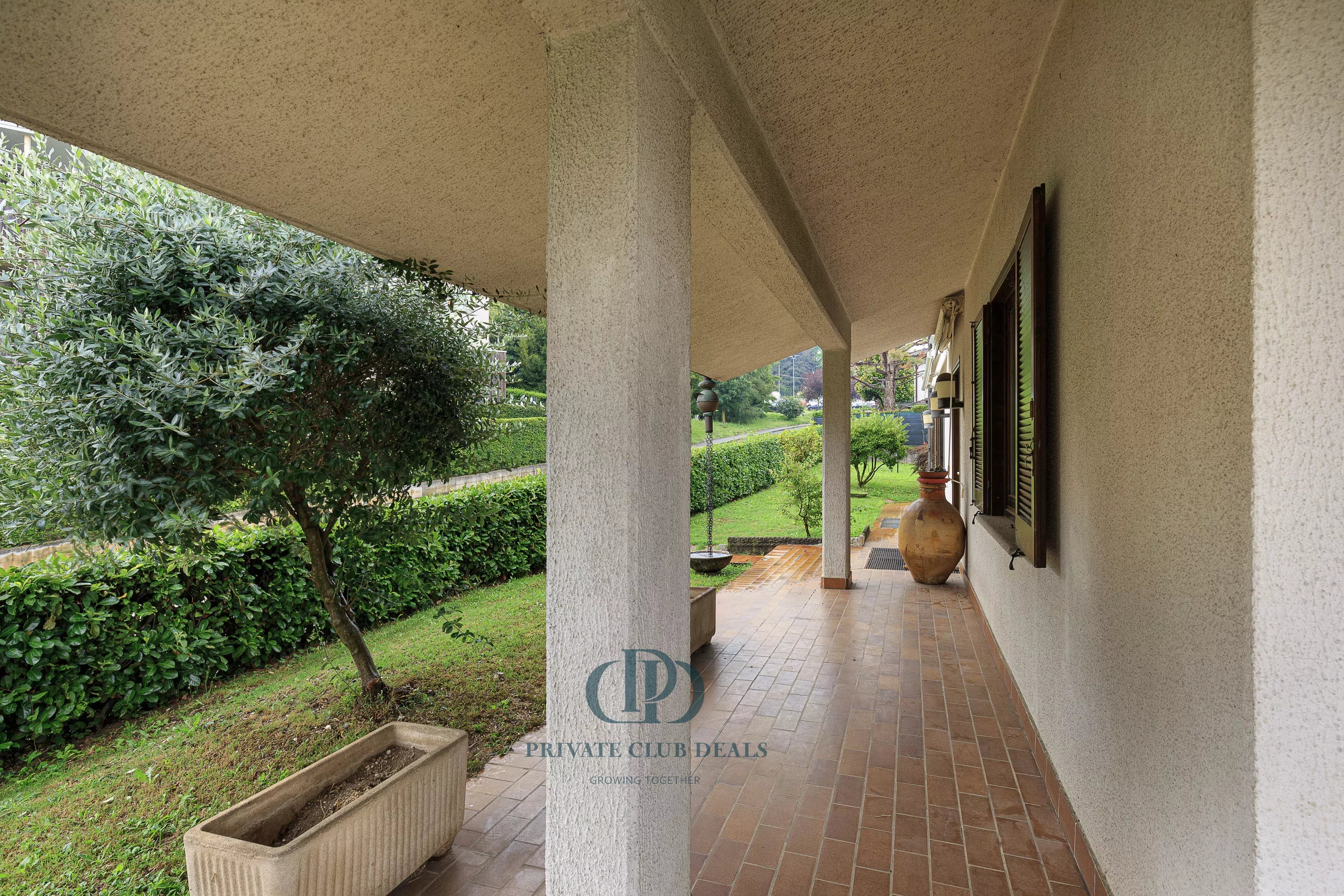 Villa Olgiate Comasco - picture 24