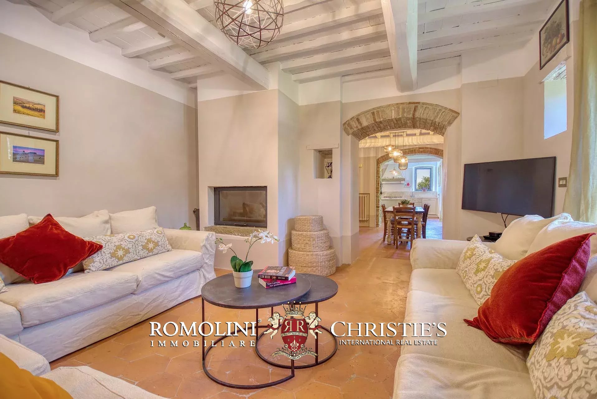 6 Bedroom Villa/Townhouse's Image 21