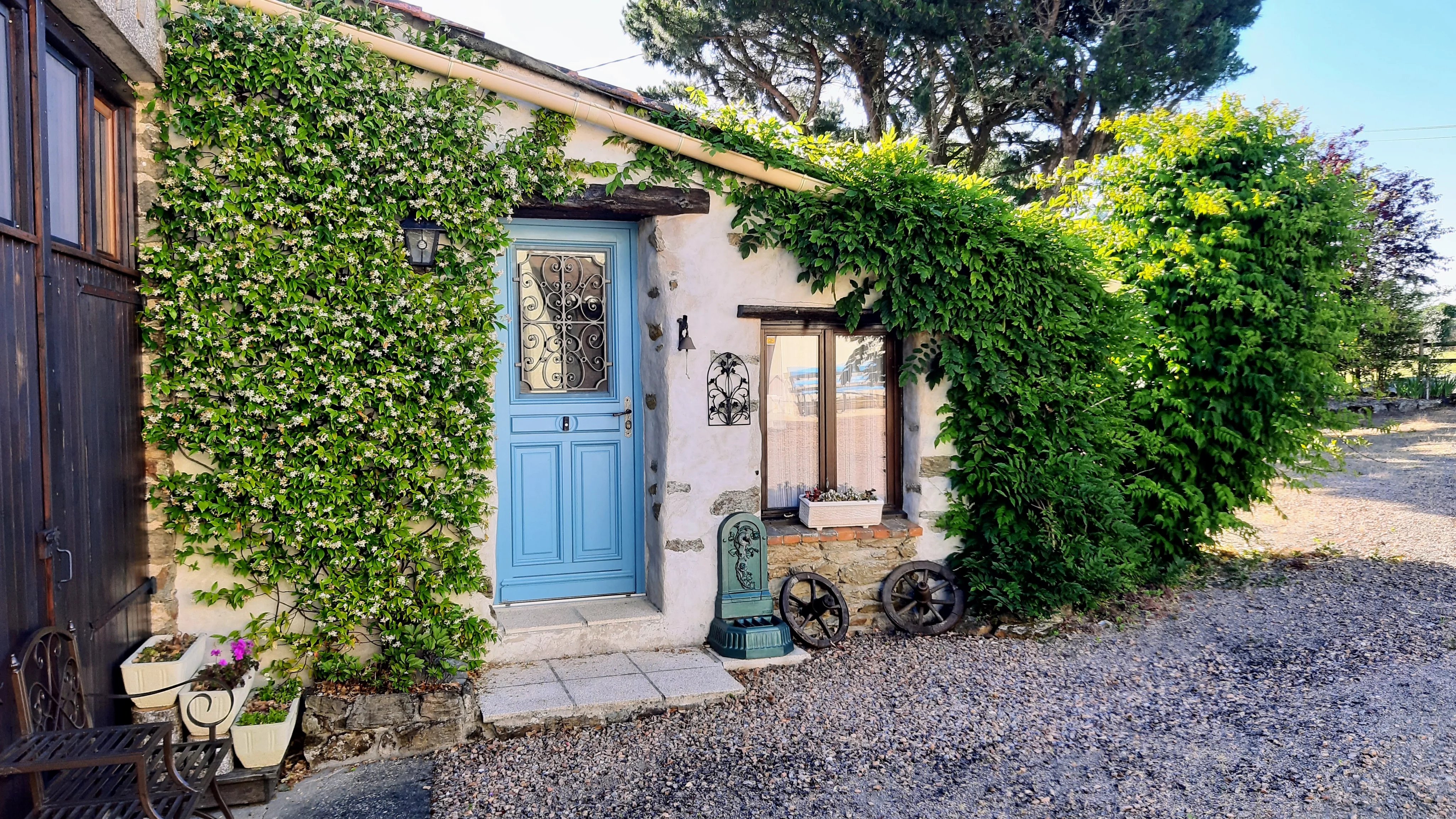 House in Mache - view 1