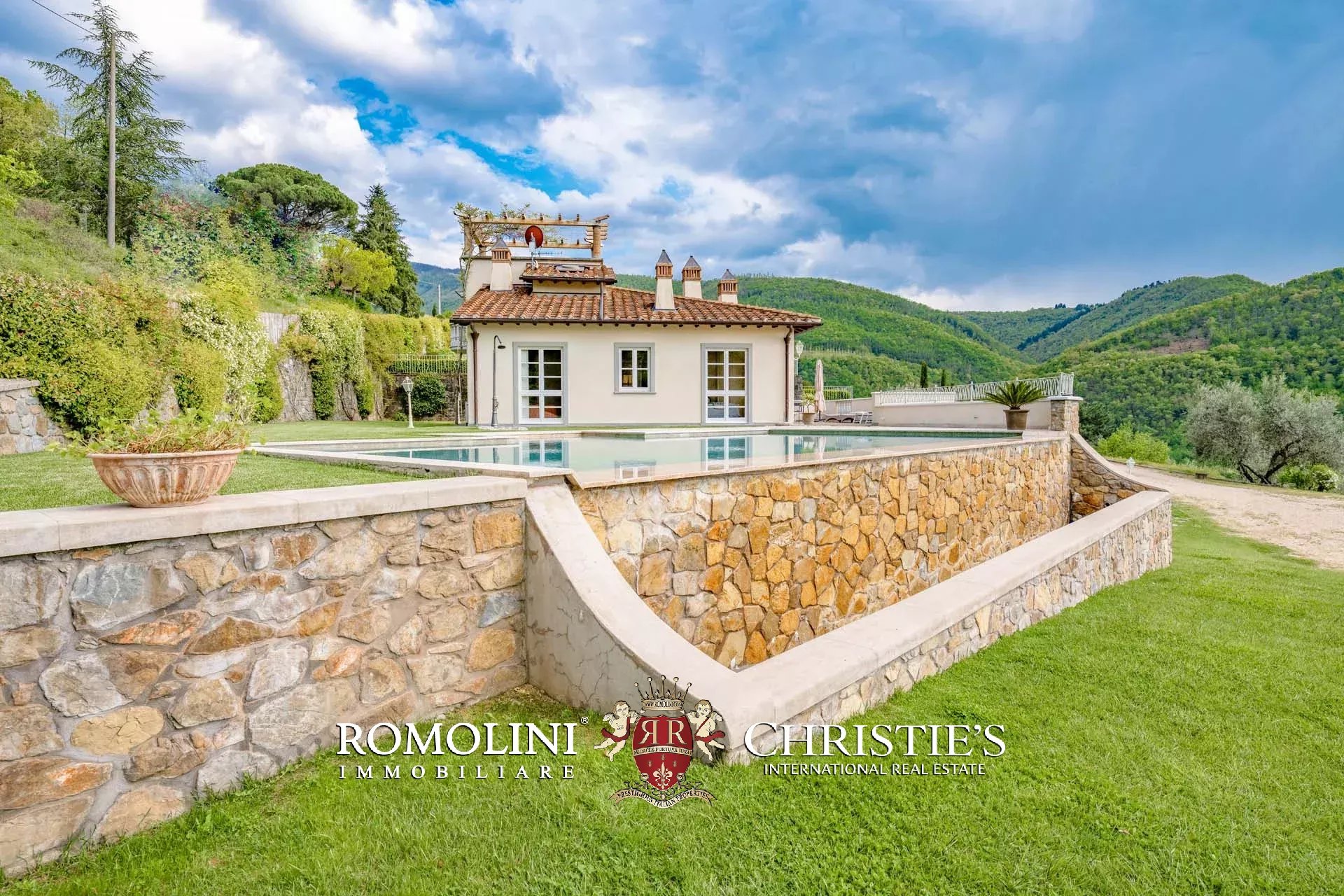 10 Bedroom Villa/Townhouse's Image 160