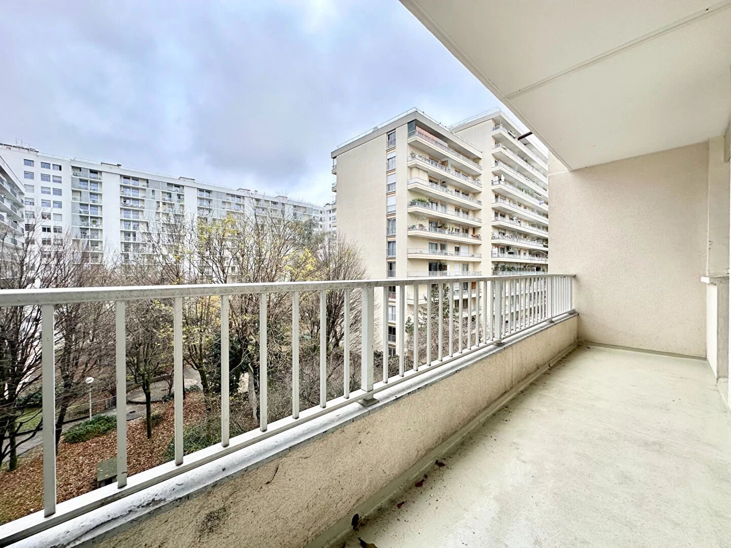 Buttes Chaumont - 3 pièces - 70m² avec Balcons